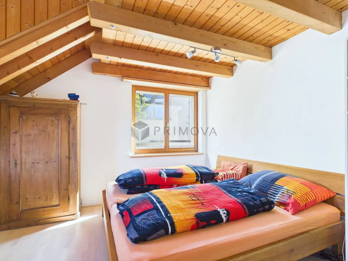 Appartement en duplex de 4,5 pièces attrayant avec galerie et beaucoup d'espace de vie - Photo 5 sur 8