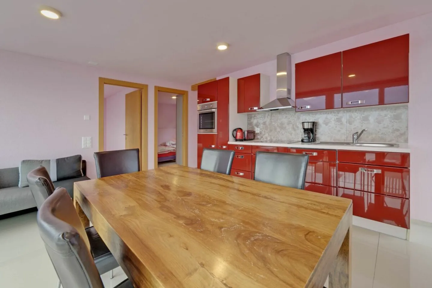 Mehrfamilienhaus (8 Wohneinheiten) mit Panoramablick in Brissago - Photo 5 of 12