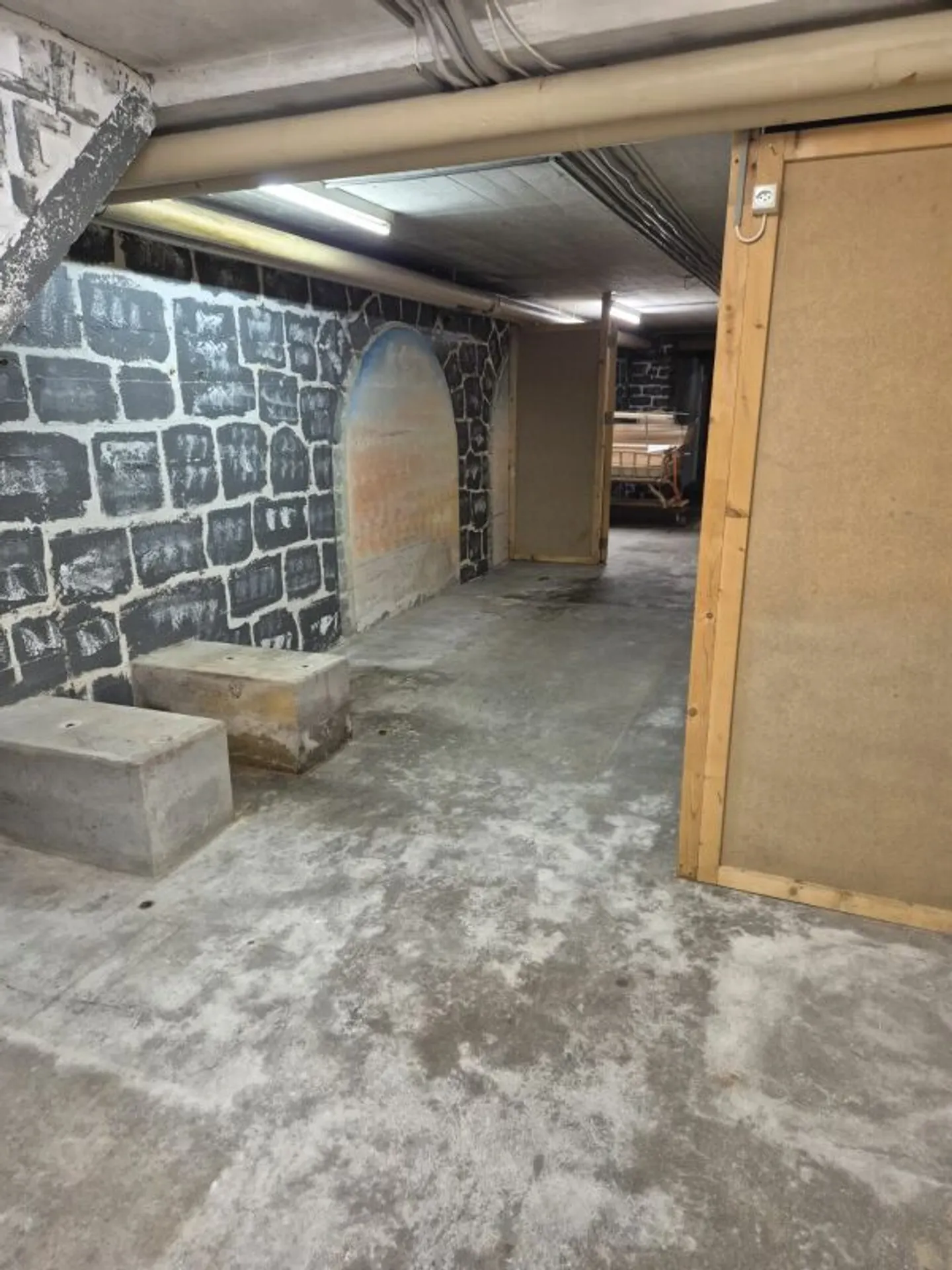 Geräumiger Lagerraum verfügbar - Foto 3 von 3