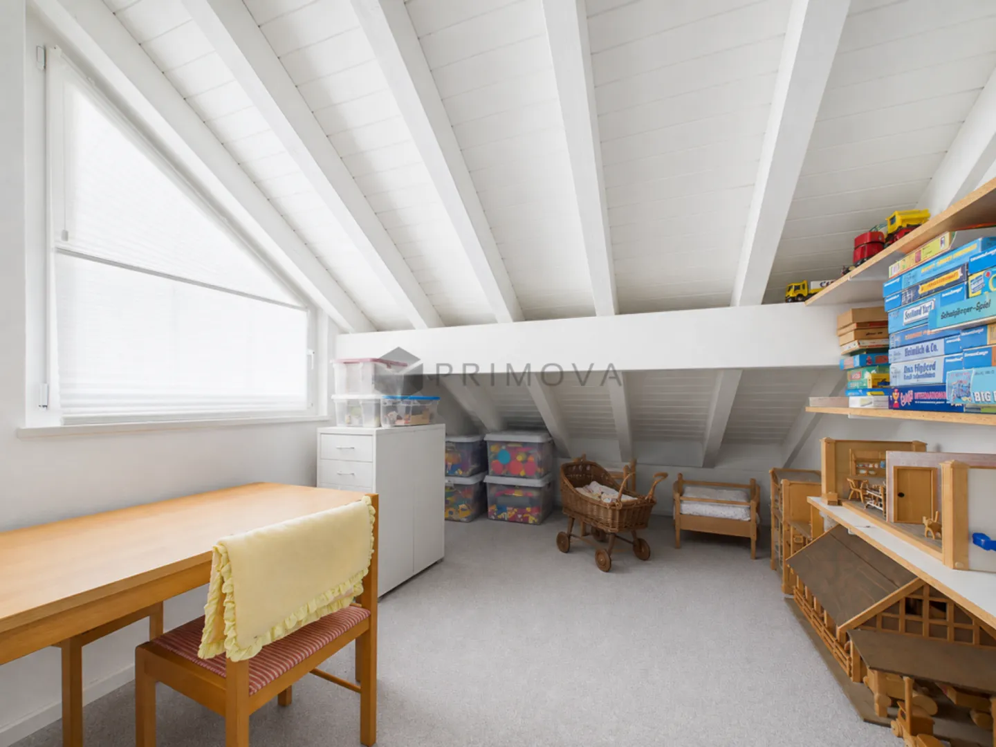 High-quality detached house with unobstructed south-west facing position - Photo 9 of 13