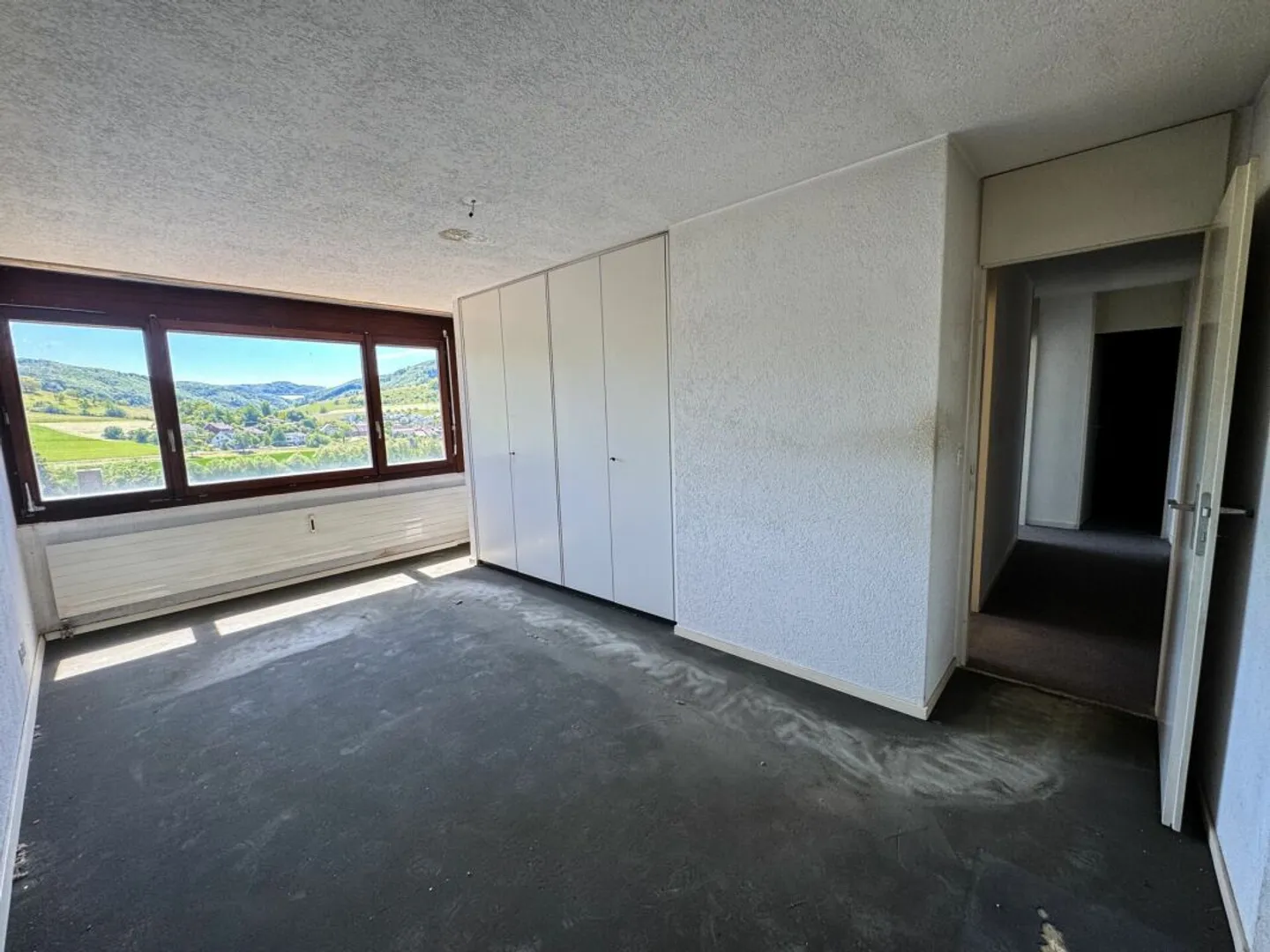 Charming Townhouse with Views - Photo 6 of 13