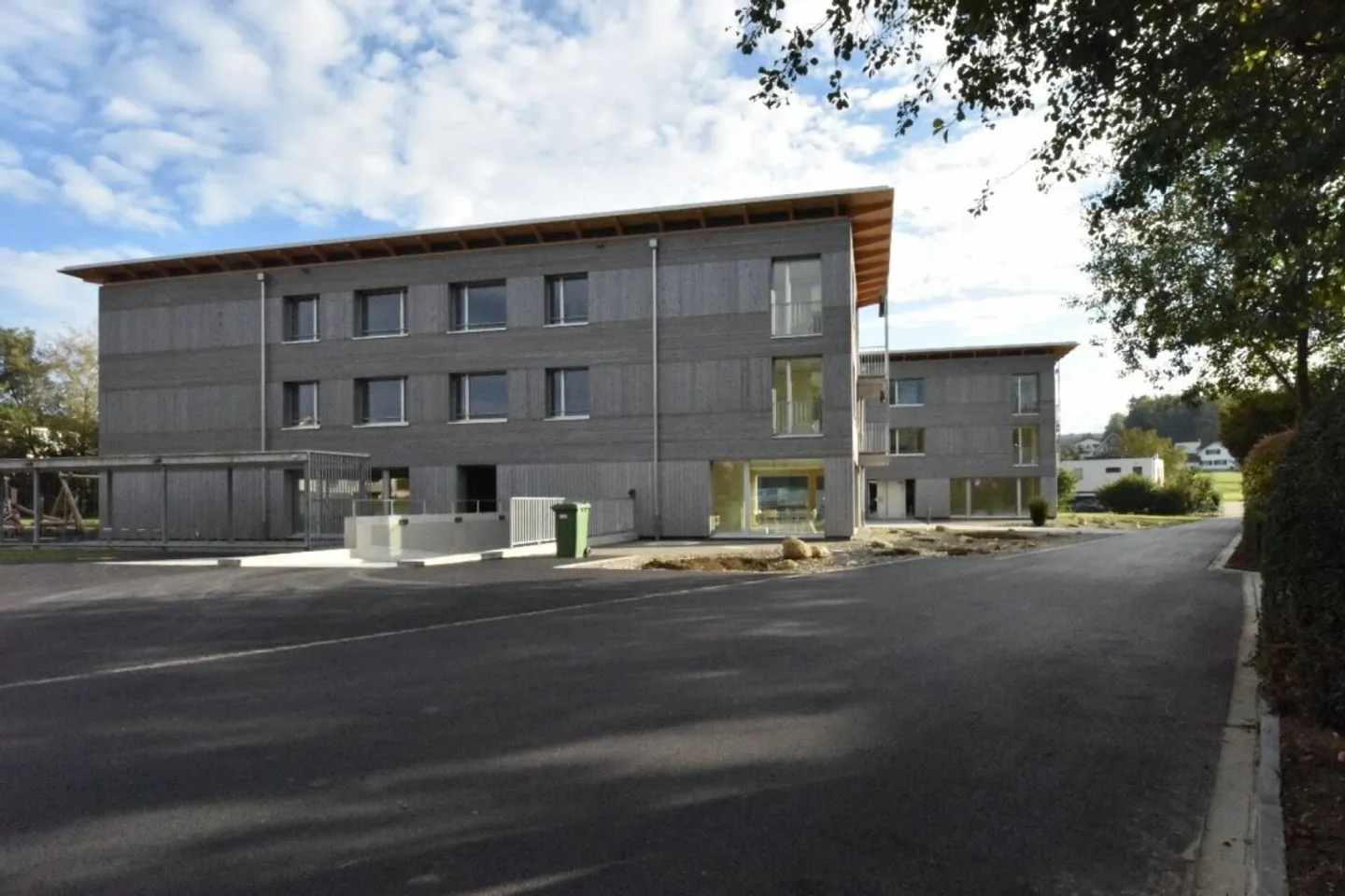 Tiefgaragenplatz zu vermieten - Foto 2 von 3