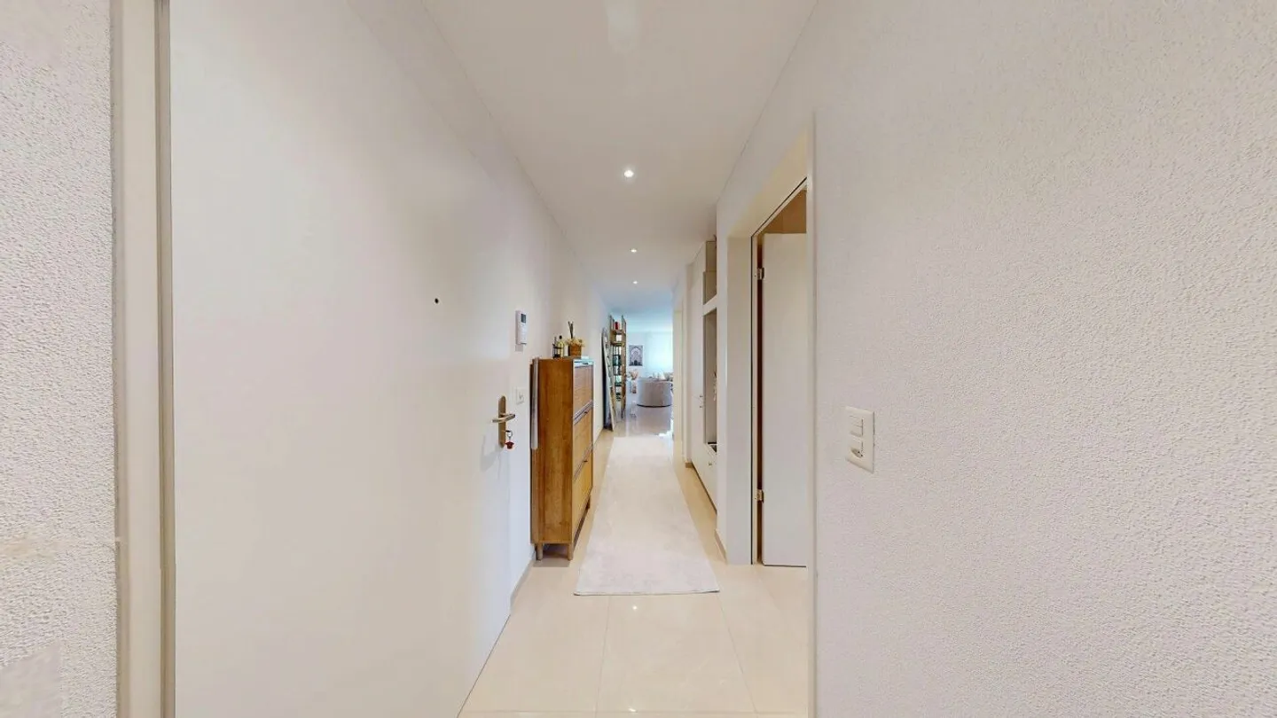 Gioiello residenziale sulla Reuss - con 200 m² di felicità in giardino - Foto 10 di 13