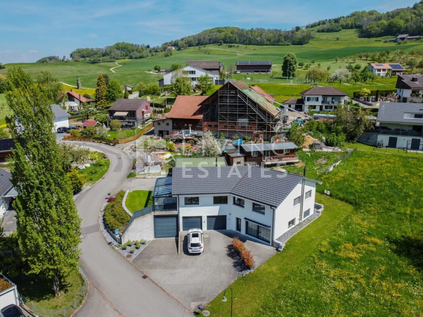 LUXURY IN THE COUNTRYSIDE - WITH RENTAL INCOME - Photo 1 of 13