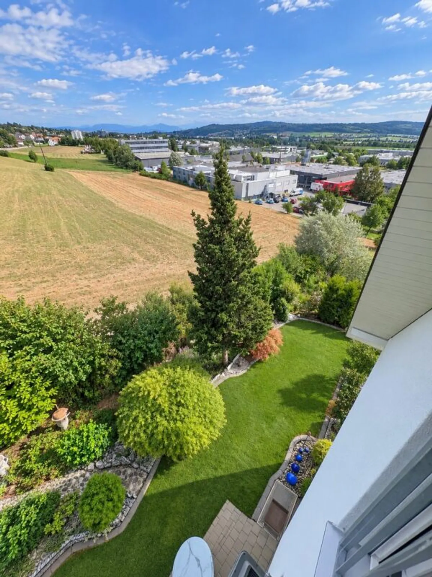 A Home to Arrive - Quiet, Well-Maintained, and Close to Nature - Photo 10 of 12