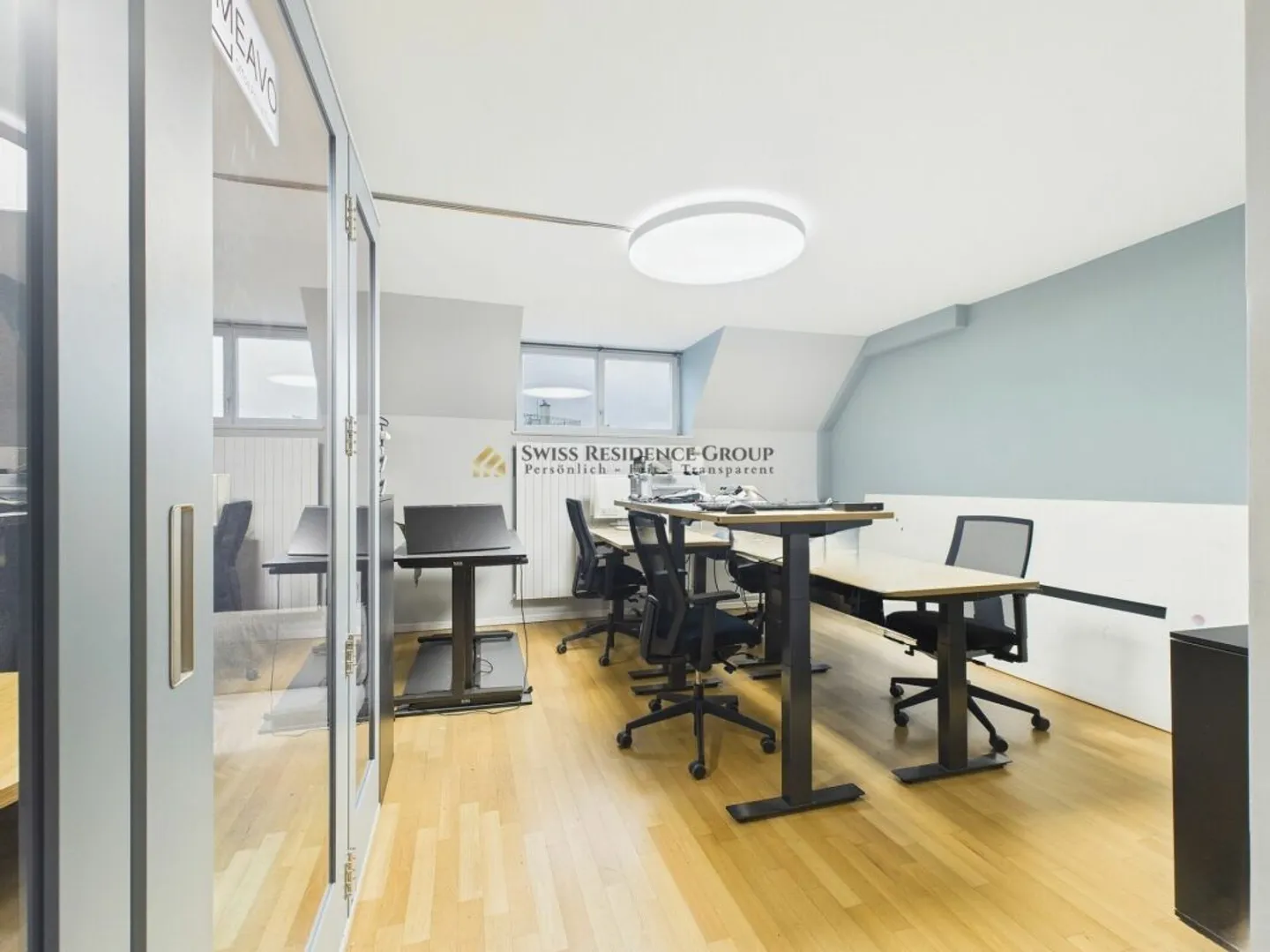 Ufficio centrale su due piani - modernamente attrezzato con vista sui tetti della città - Foto 6 di 11