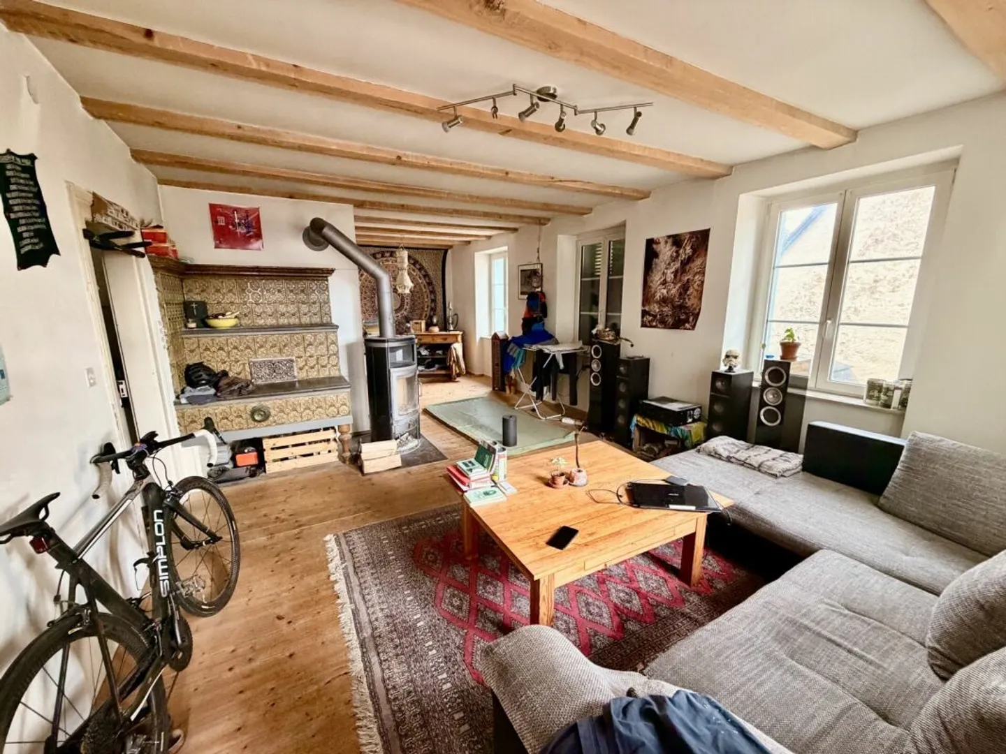 Plus qu'une maison : ferme avec grange et possibilités illimitées - Photo 3 sur 13