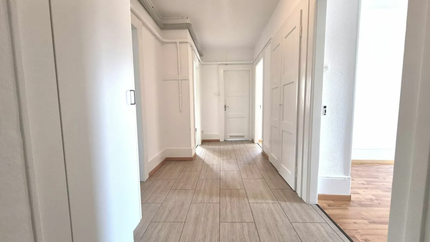 Appartamento di 3 stanze con balcone a Locle - Foto 7 di 8