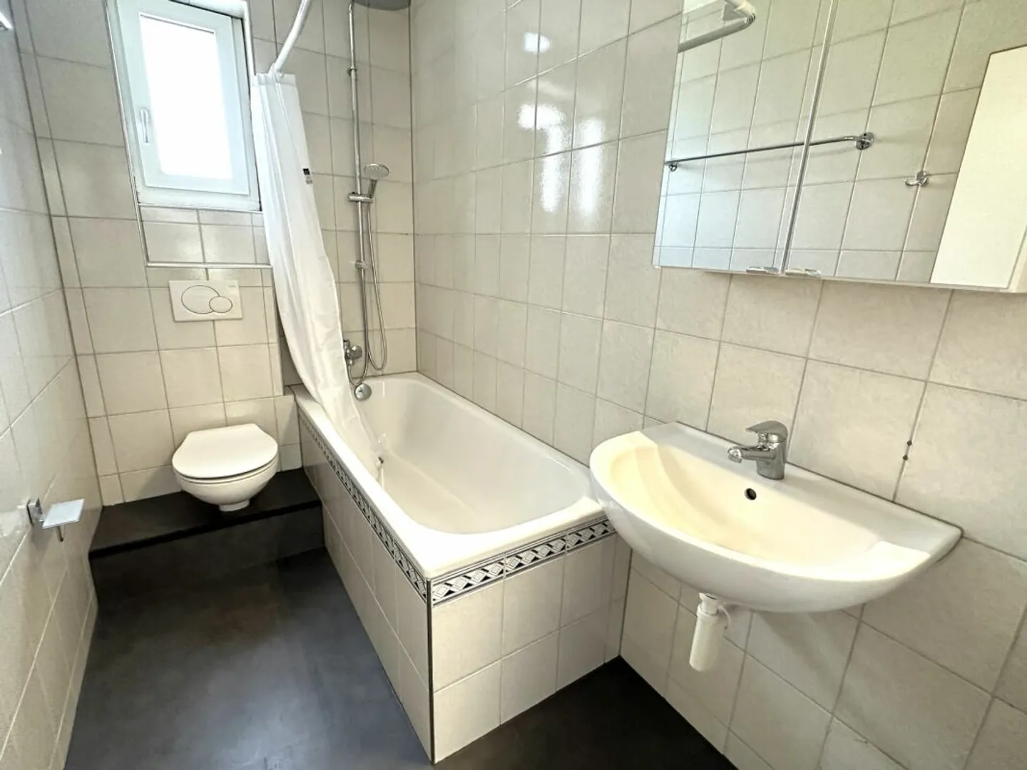 Casa trifamiliare - Foto 9 di 13