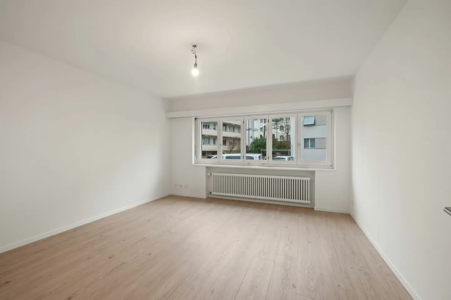 Renovated 3.5-room garden apartment - Photo 9 of 13