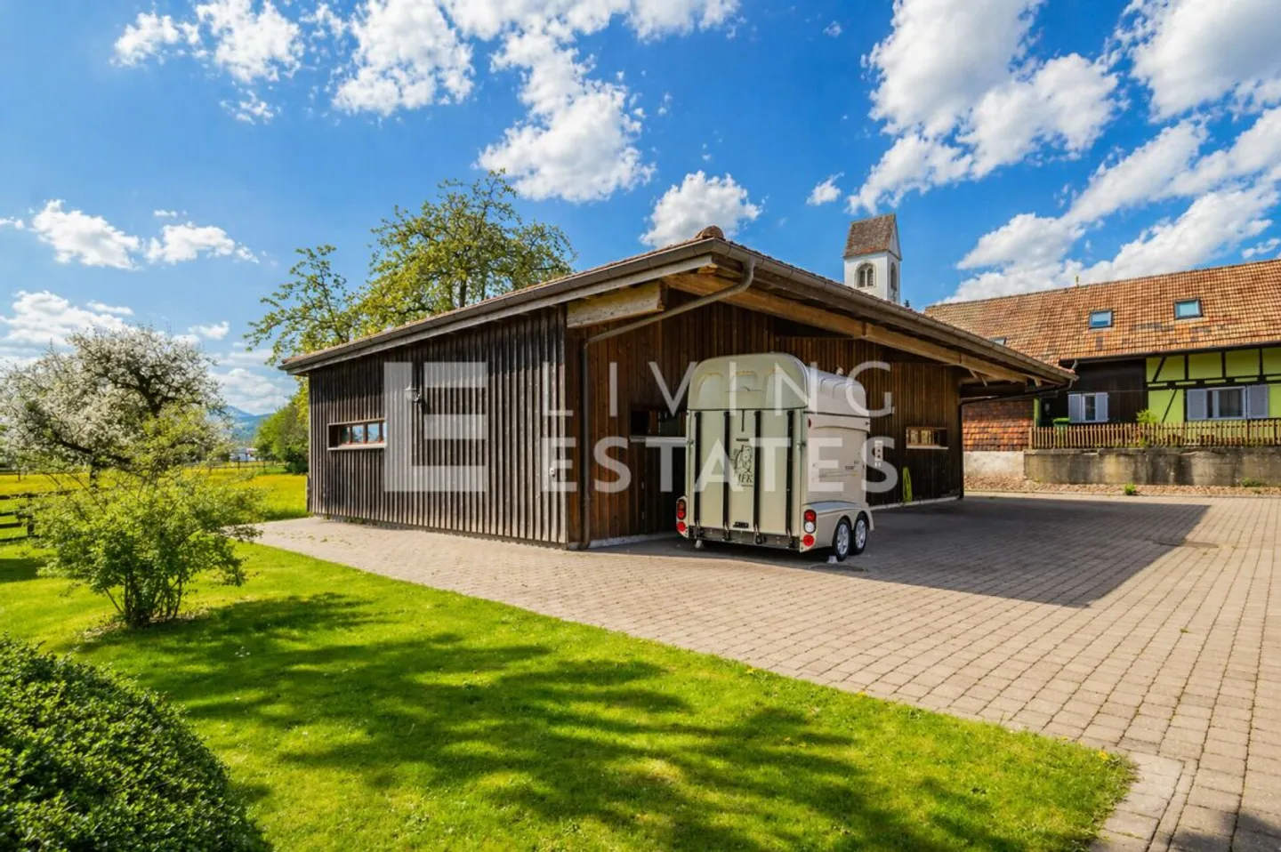 LUXURY FOR HUMAN & HORSE - UNIQUE IN ITS KIND - Photo 11 of 13