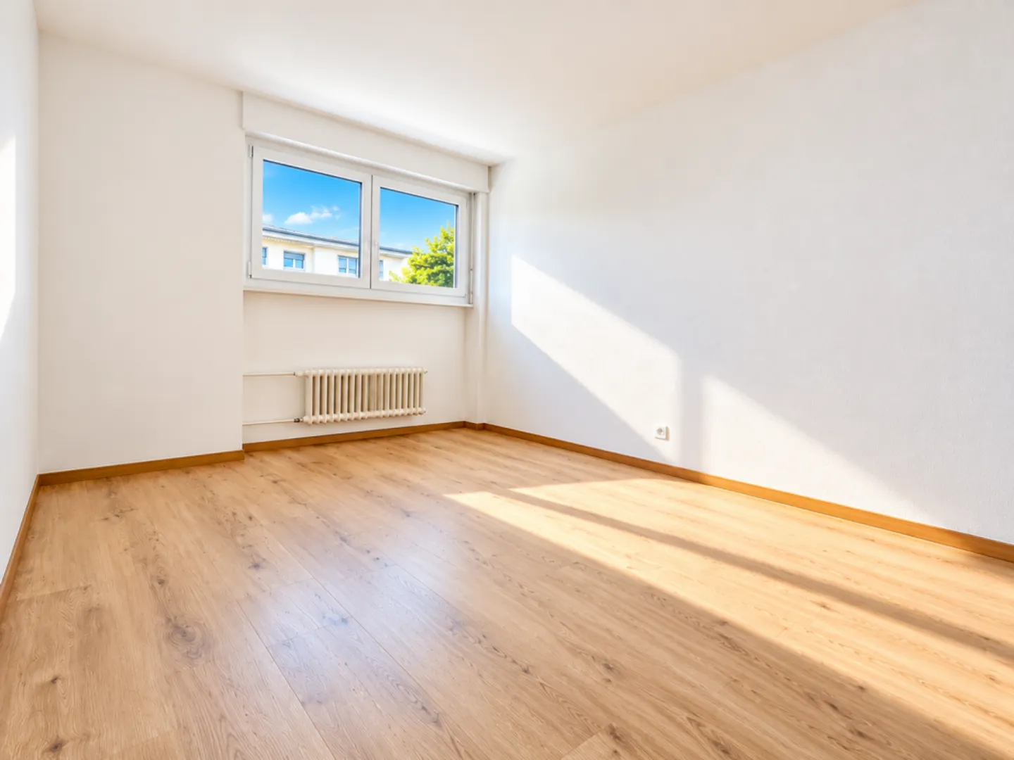 Modern 2-room apartment in a quiet location - available immediately for rent - Photo 4 of 11