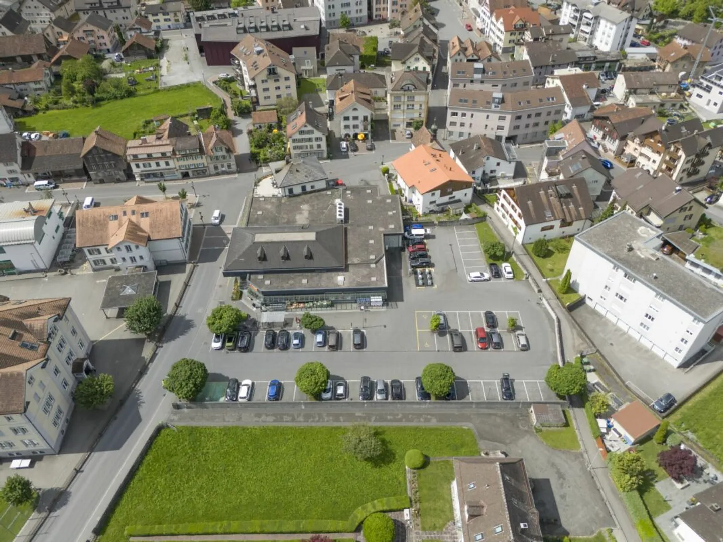 Attractive commercial space in the center - flexible use - Photo 2 of 9