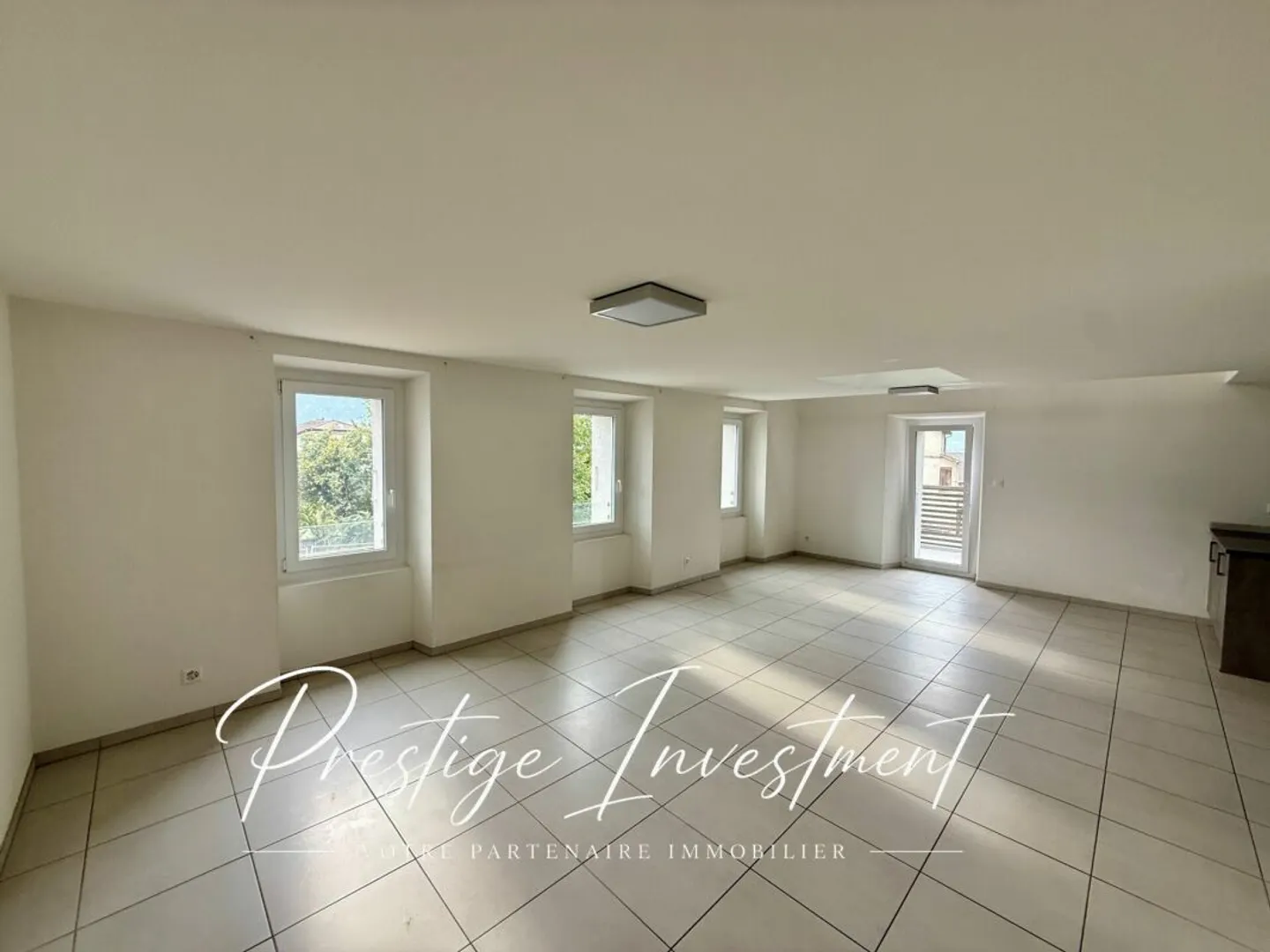 ATTICO - DUPLEX DI 4,5 STANZE & 188 M2 - LEYTRON - Foto 3 di 13