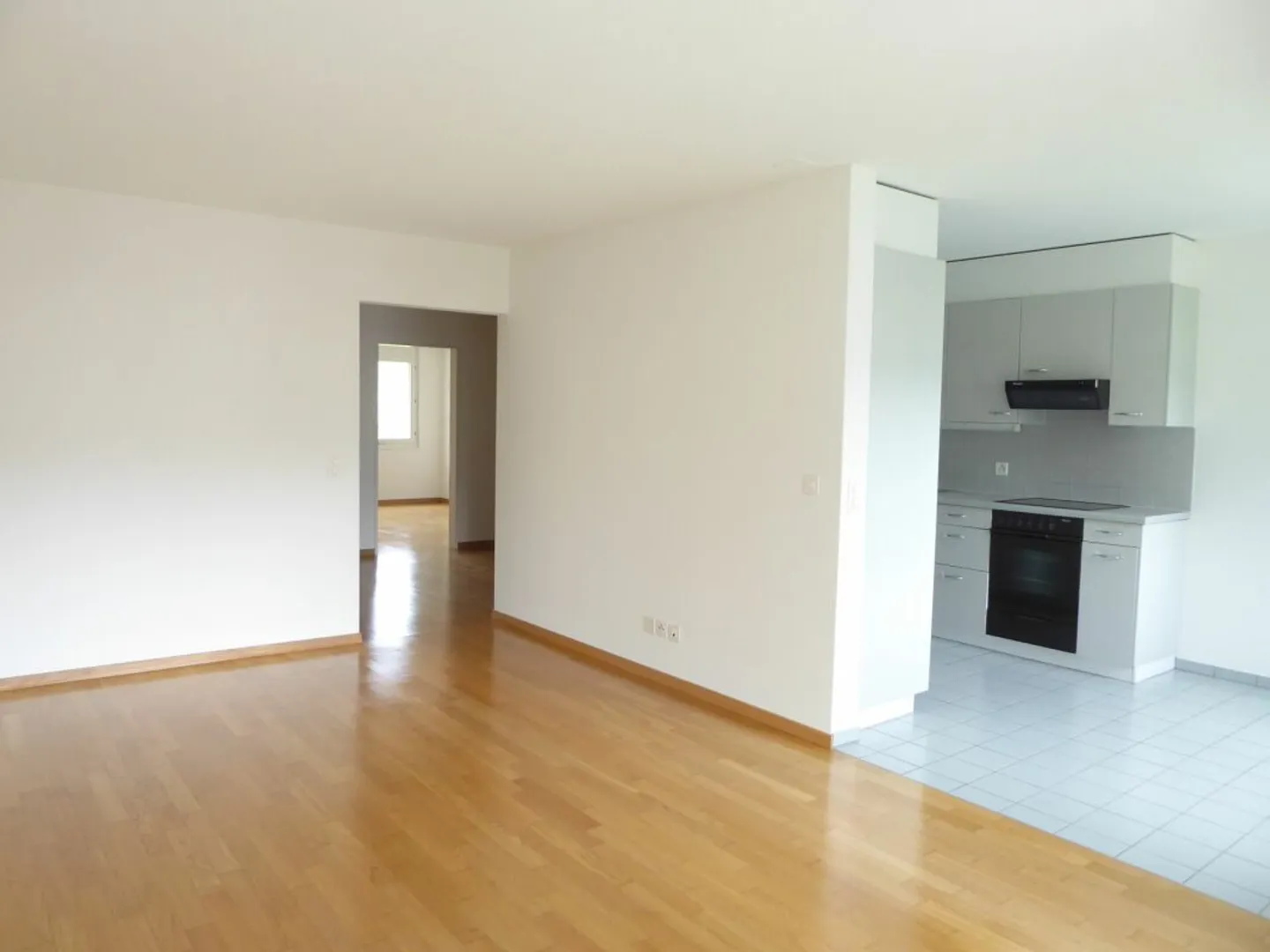 Attractive living in a quiet and central location - Photo 5 of 13