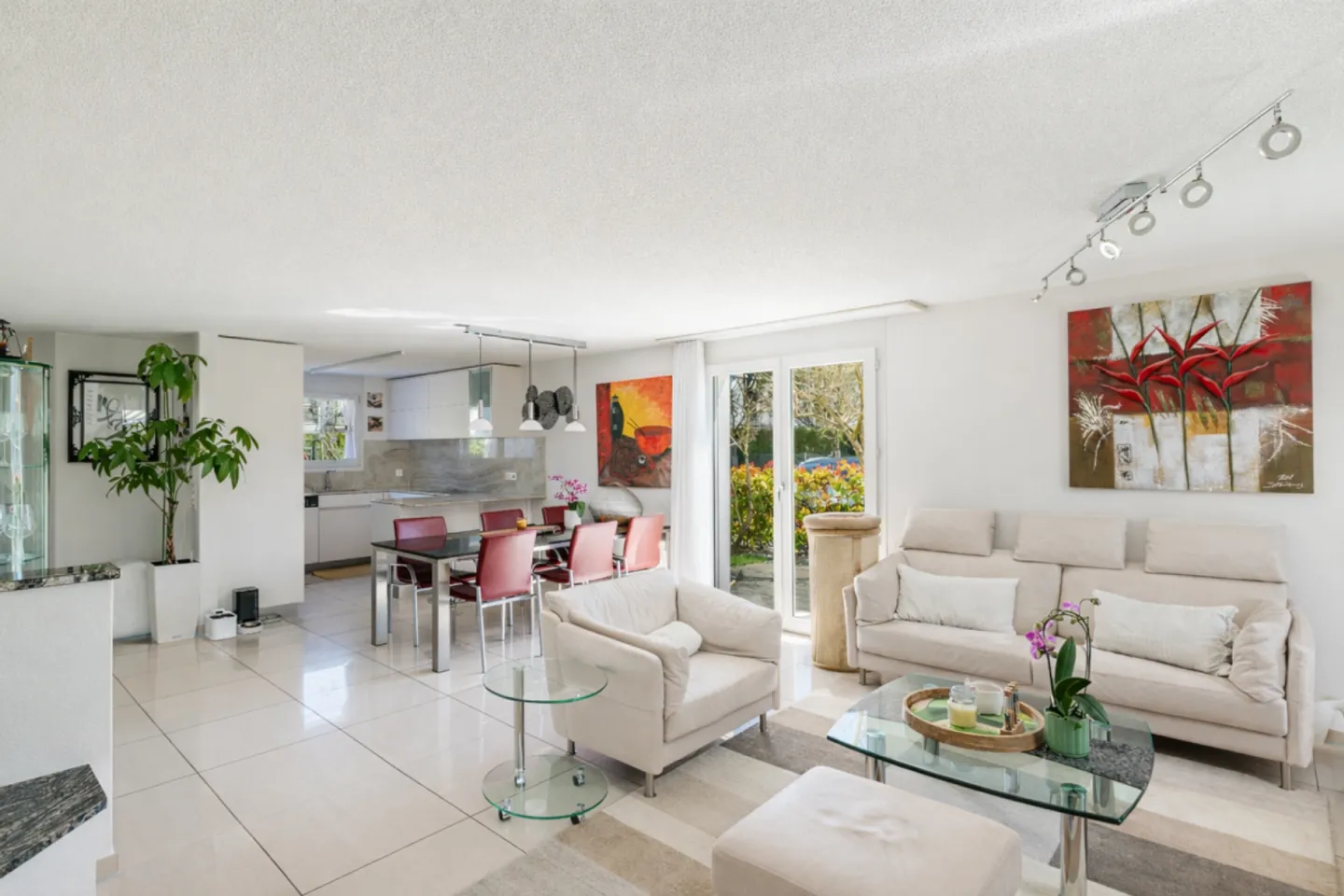 Charmante Maison Familiale avec Jardin - Photo 2 sur 7