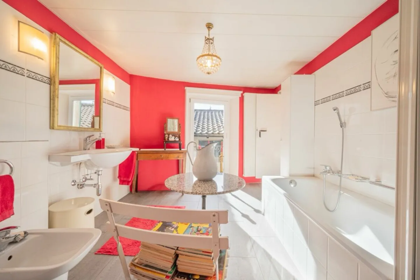 Una dimora storica per artisti con giardino nel cuore del paese - Foto 9 von 13