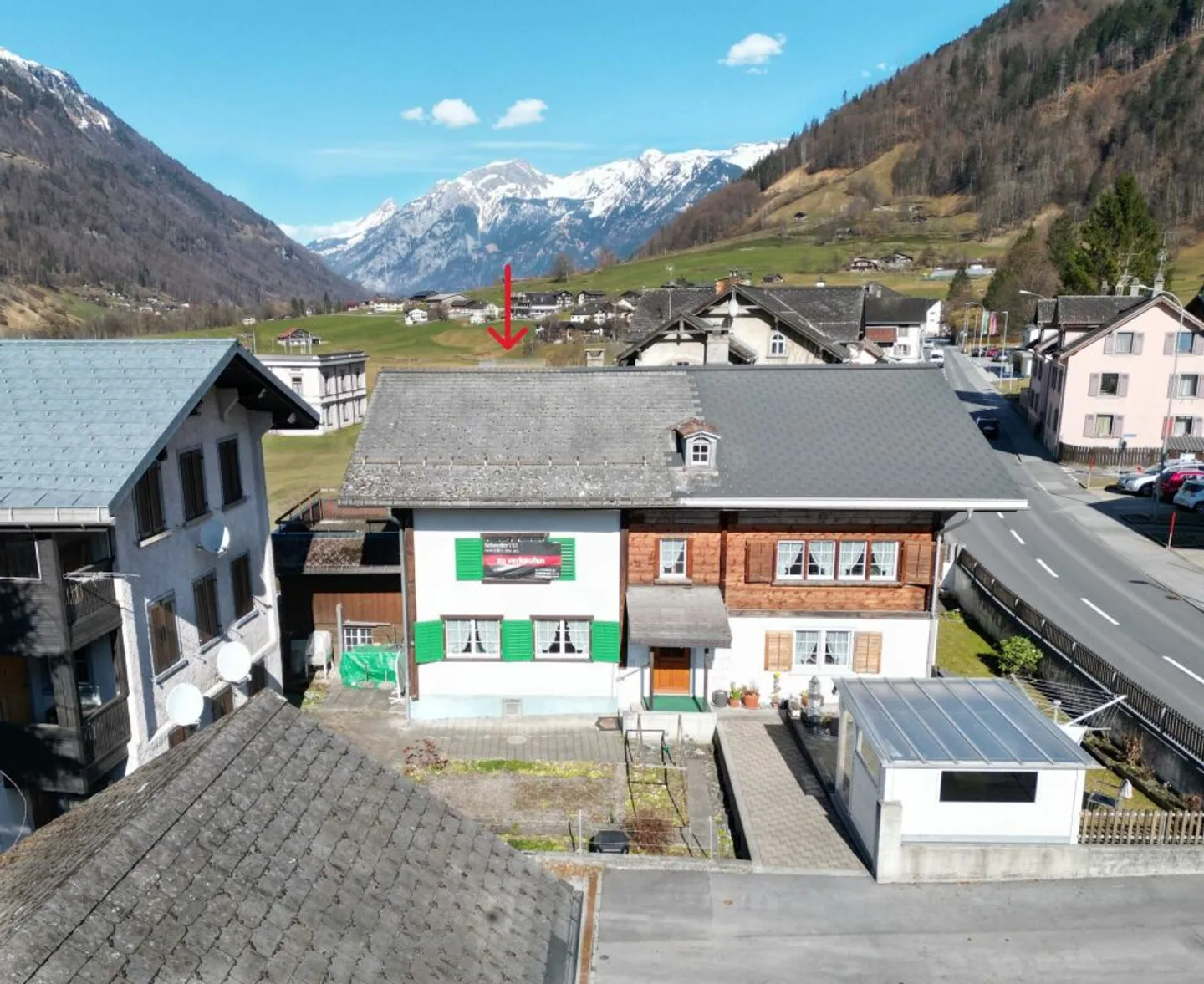 Magnifique maison jumelée dans un endroit magnifique et calme à Diesbach GL - Photo 1 sur 13