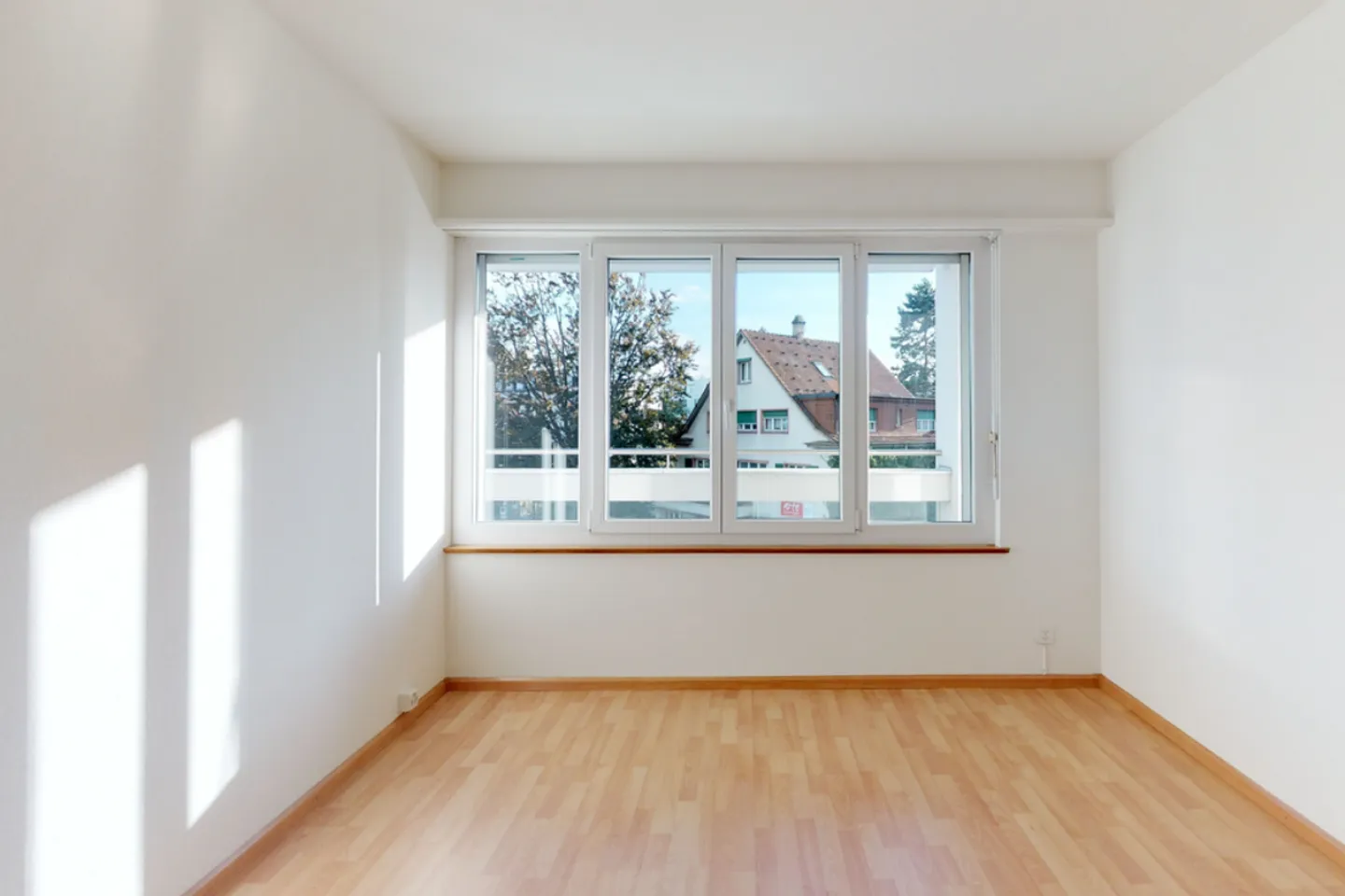 Cozy Apartment at Kronenplatz - Photo 7 of 9