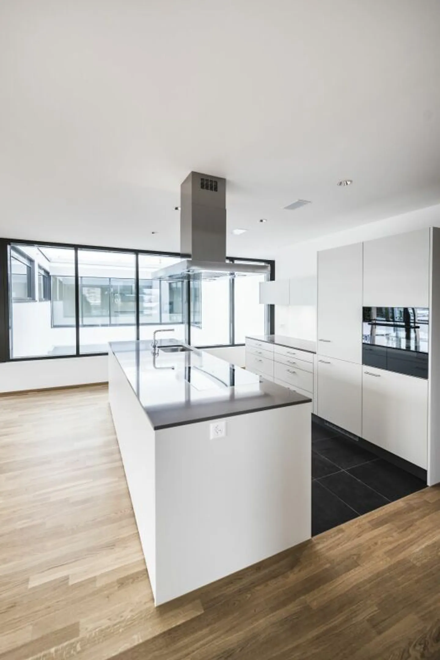 Appartement Attique 4 1/2 pièces au centre d'Uster - Photo 7 sur 8