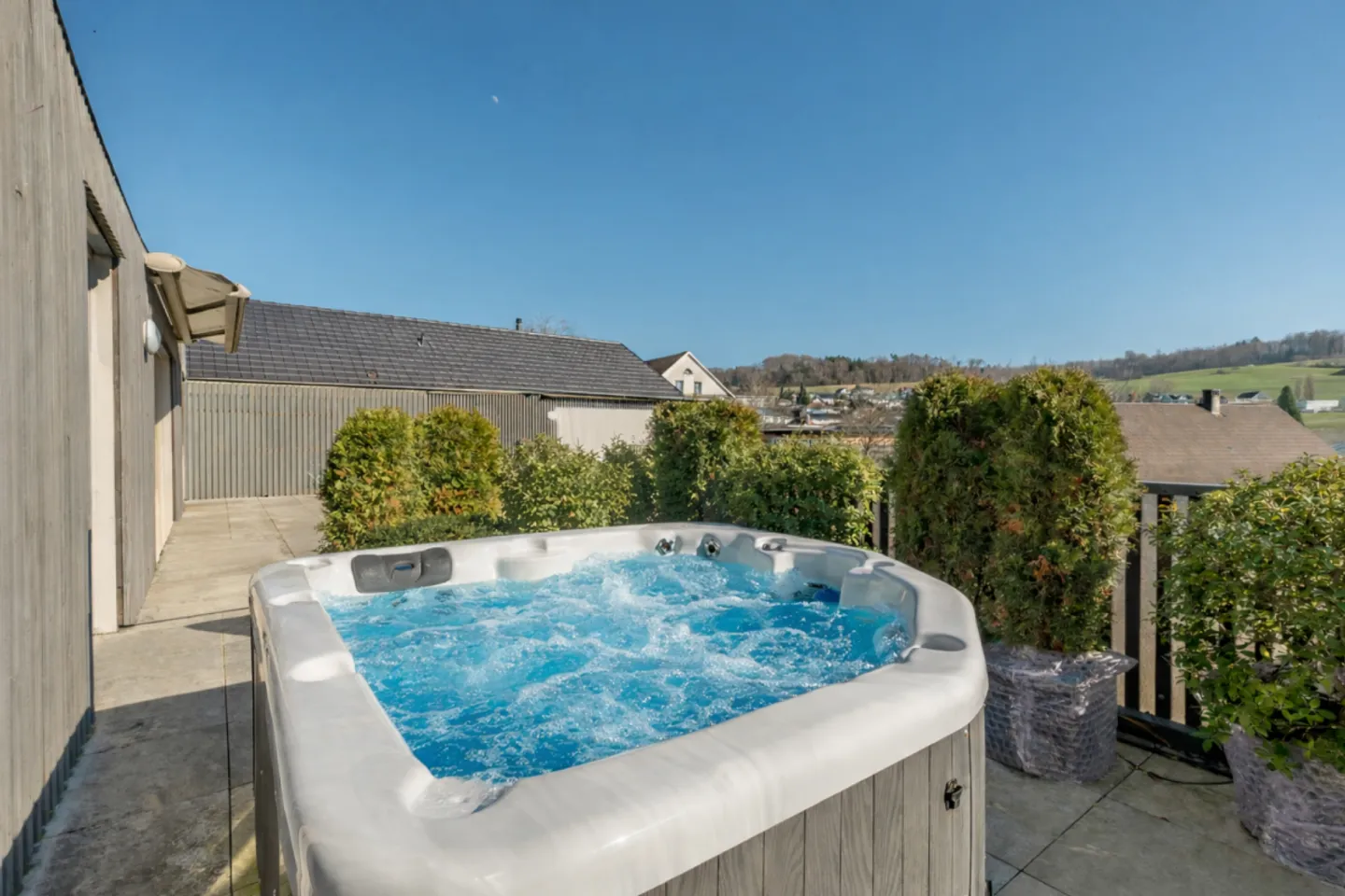 ATTIQUE MODERNE | ENSOLEILLÉE | VUE - Photo 11 sur 13