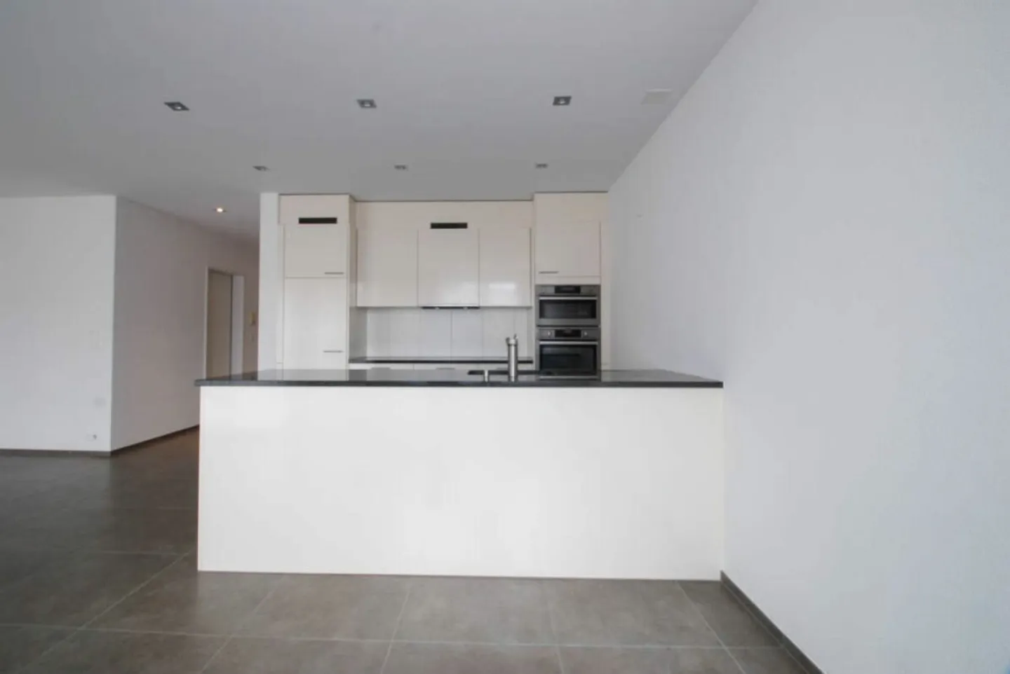 Sonnige Wohnung mit Balkon - Foto 6 von 11