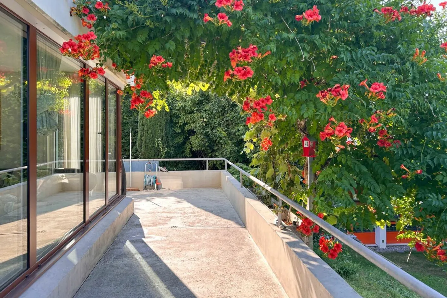 4.5 Zimmer Eck-Terrassenhaus in Bolligen - Foto 12 von 13