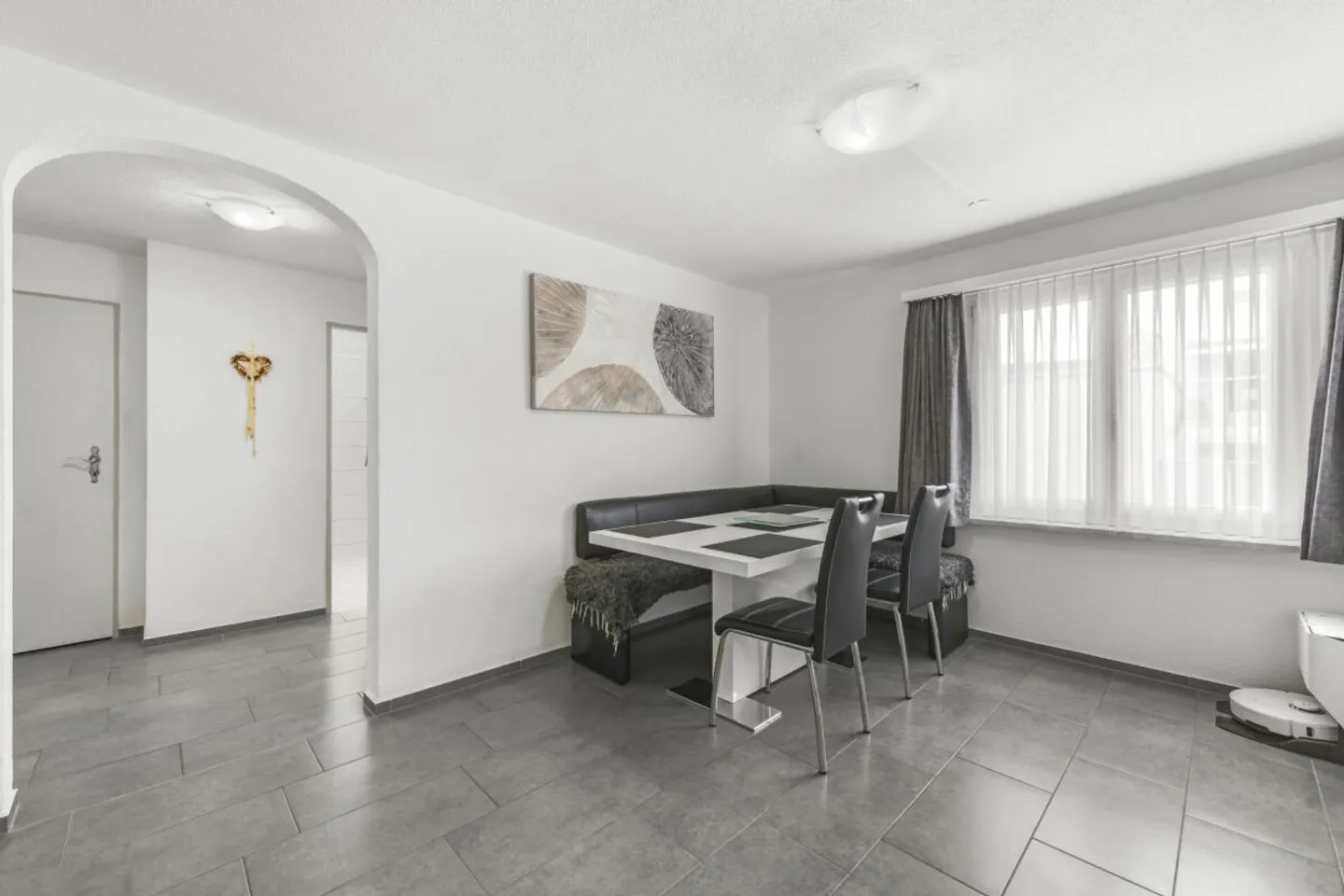 Vivere con una sensazione di benessere: appartamento di 4,5 stanze in una posizione ideale - Foto 7 di 13