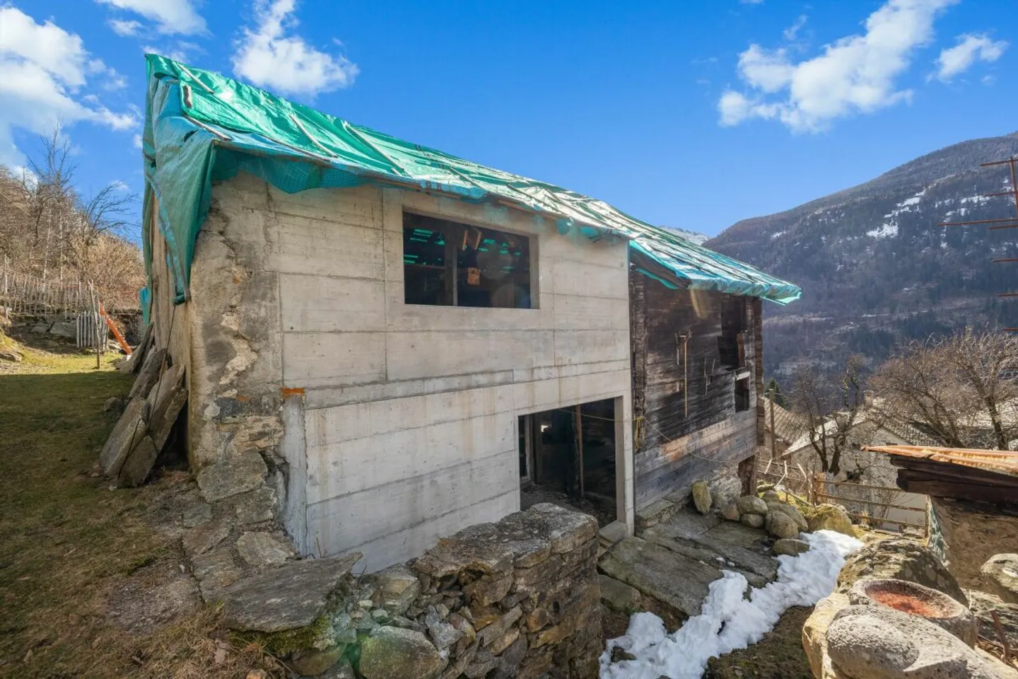 Complesso storico con progetto approvato a Calonico - Foto 13 di 13