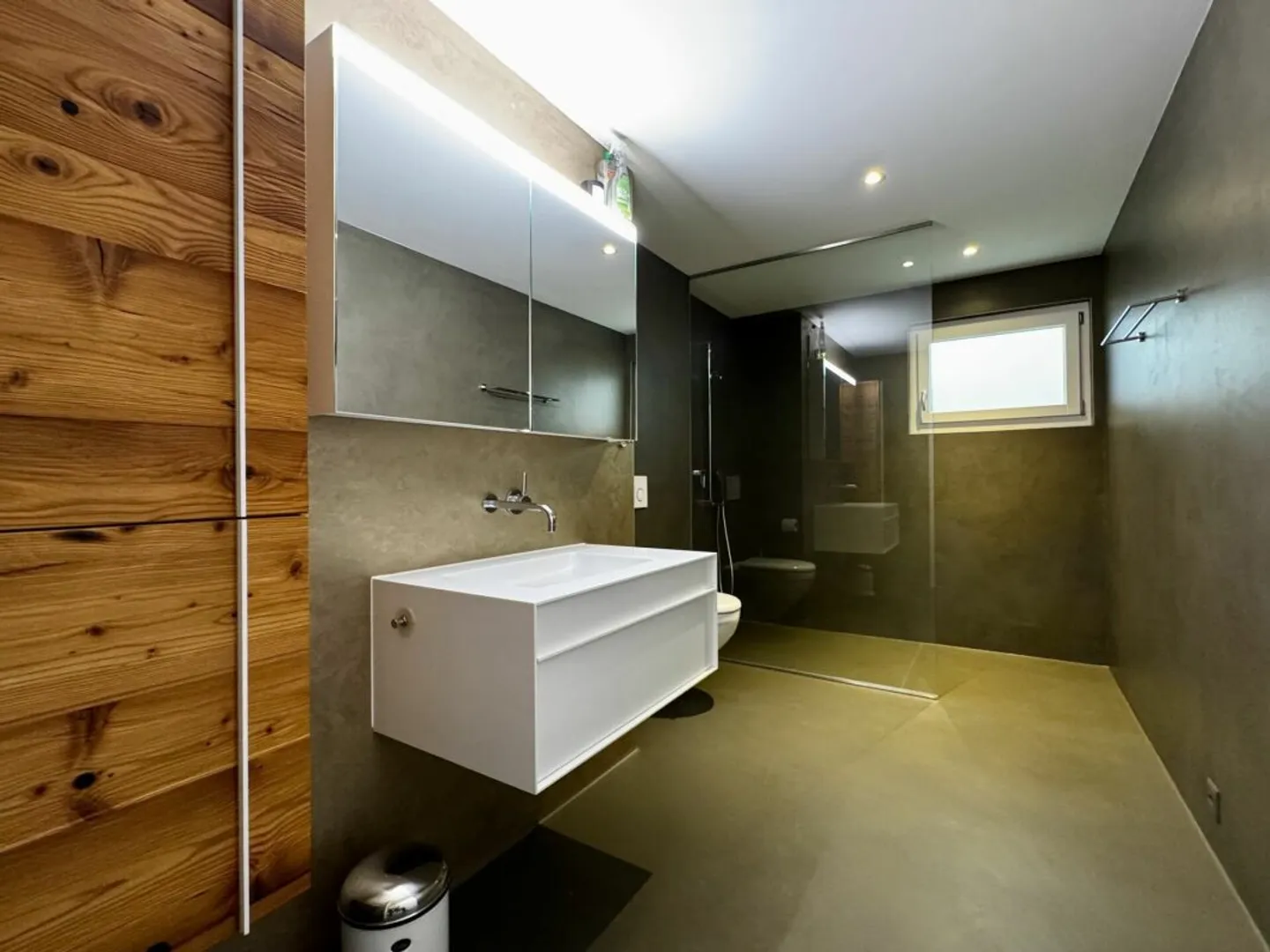 Une maison spéciale avec beaucoup de lumière et d'espace - Photo 12 sur 13