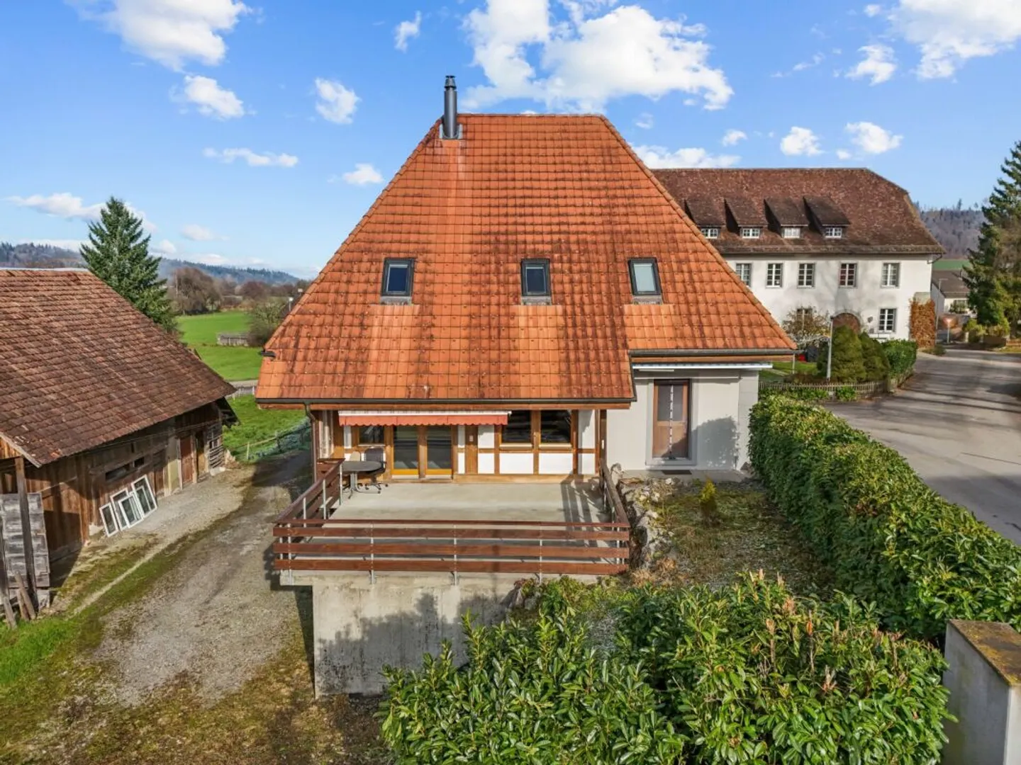 Charmantes Zweifamilienhaus - Foto 1 von 13