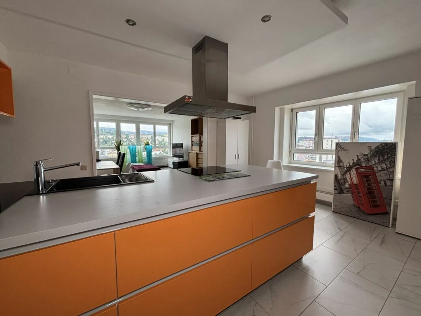 Lumineux et spacieux appartement de 3.5 pièces - Foto 3 von 11