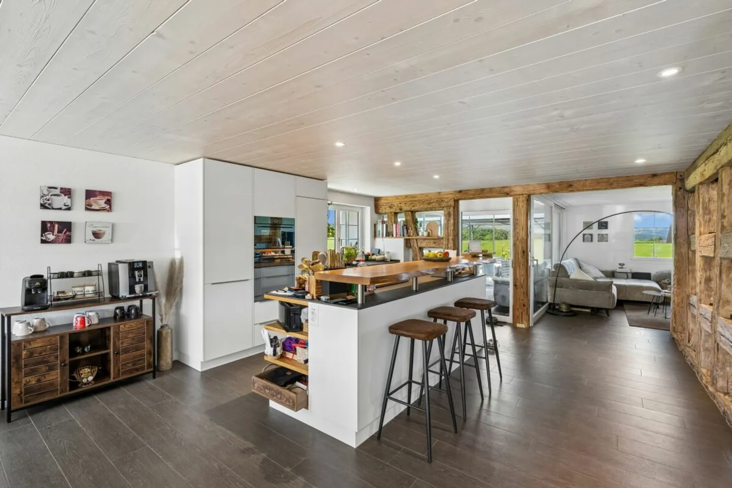 Wohnen mit Geschichte - Atemberaubender 5.5 Zimmer-Hausteil mit grossem Garten - Foto 4 di 13