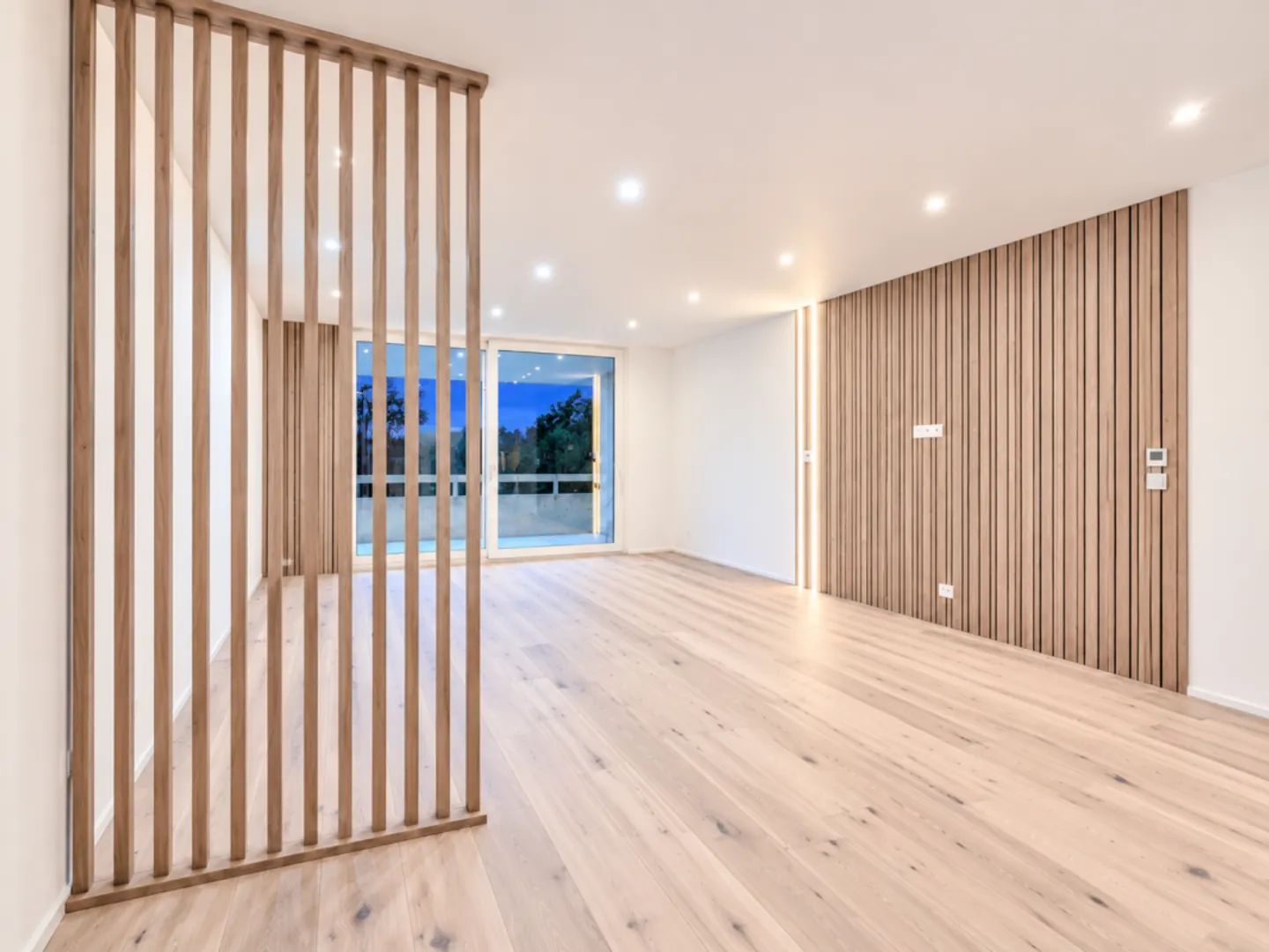 Appartamento 1.5 stanze completamente ristrutturato e modernizzato con stile al confine della foresta - come investimento - Foto 2 di 13