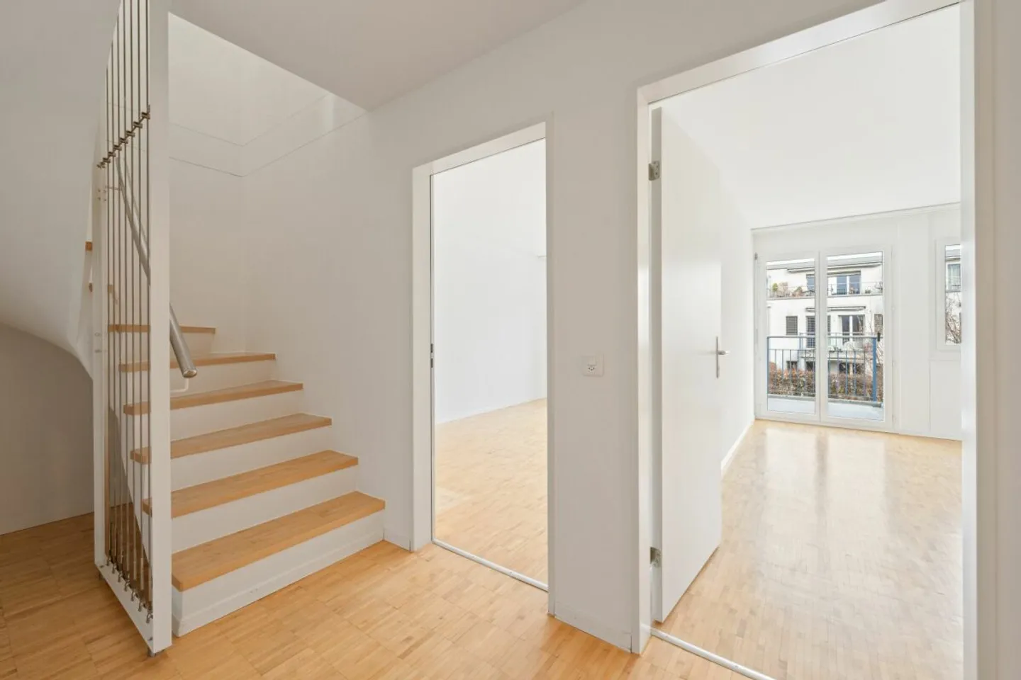 Un bijou de rare espèce - Photo 3 sur 8