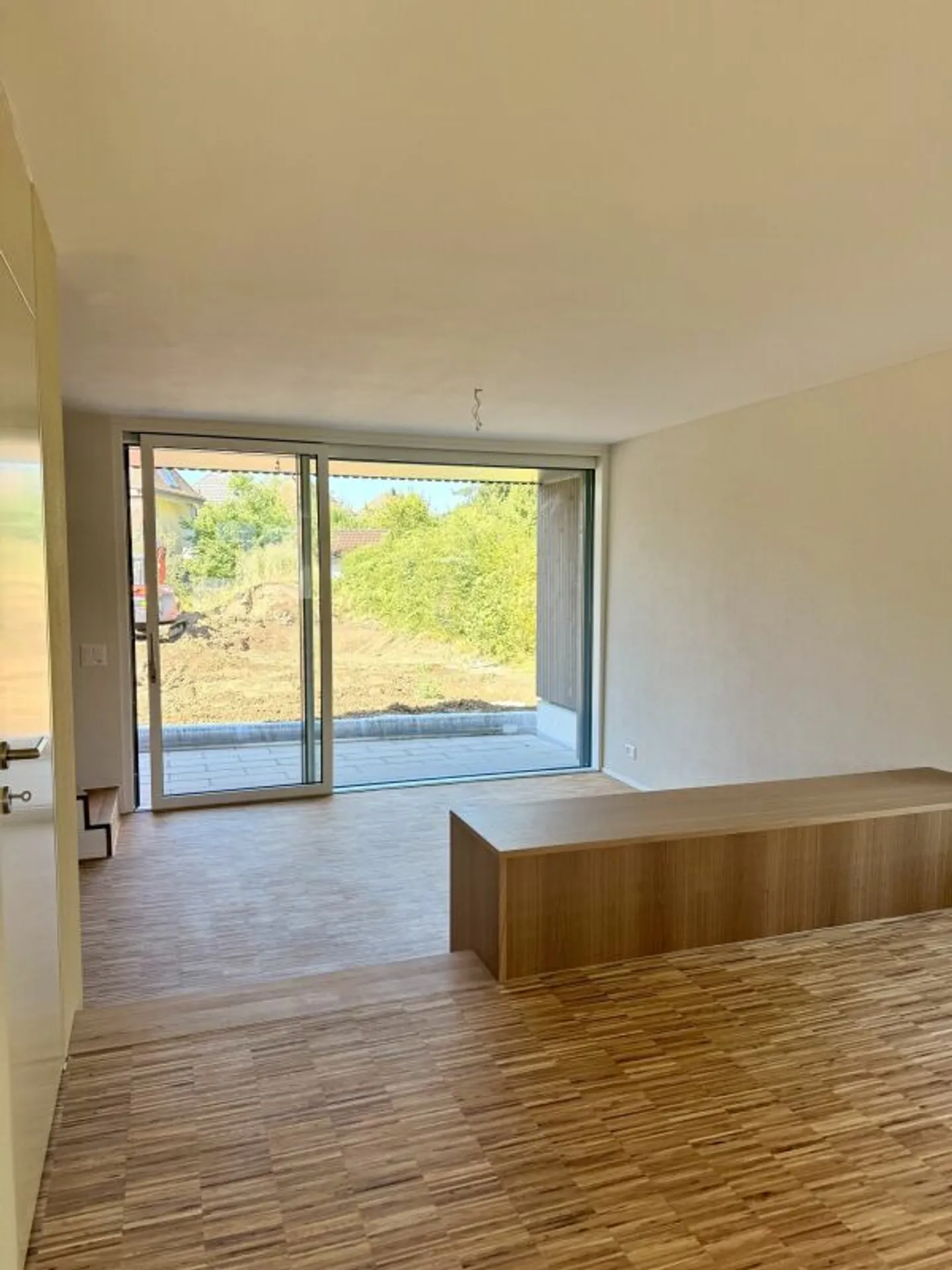 Modern Living with Gallery, Garden and Private Underground Garage (Middle House) - Photo 4 of 10