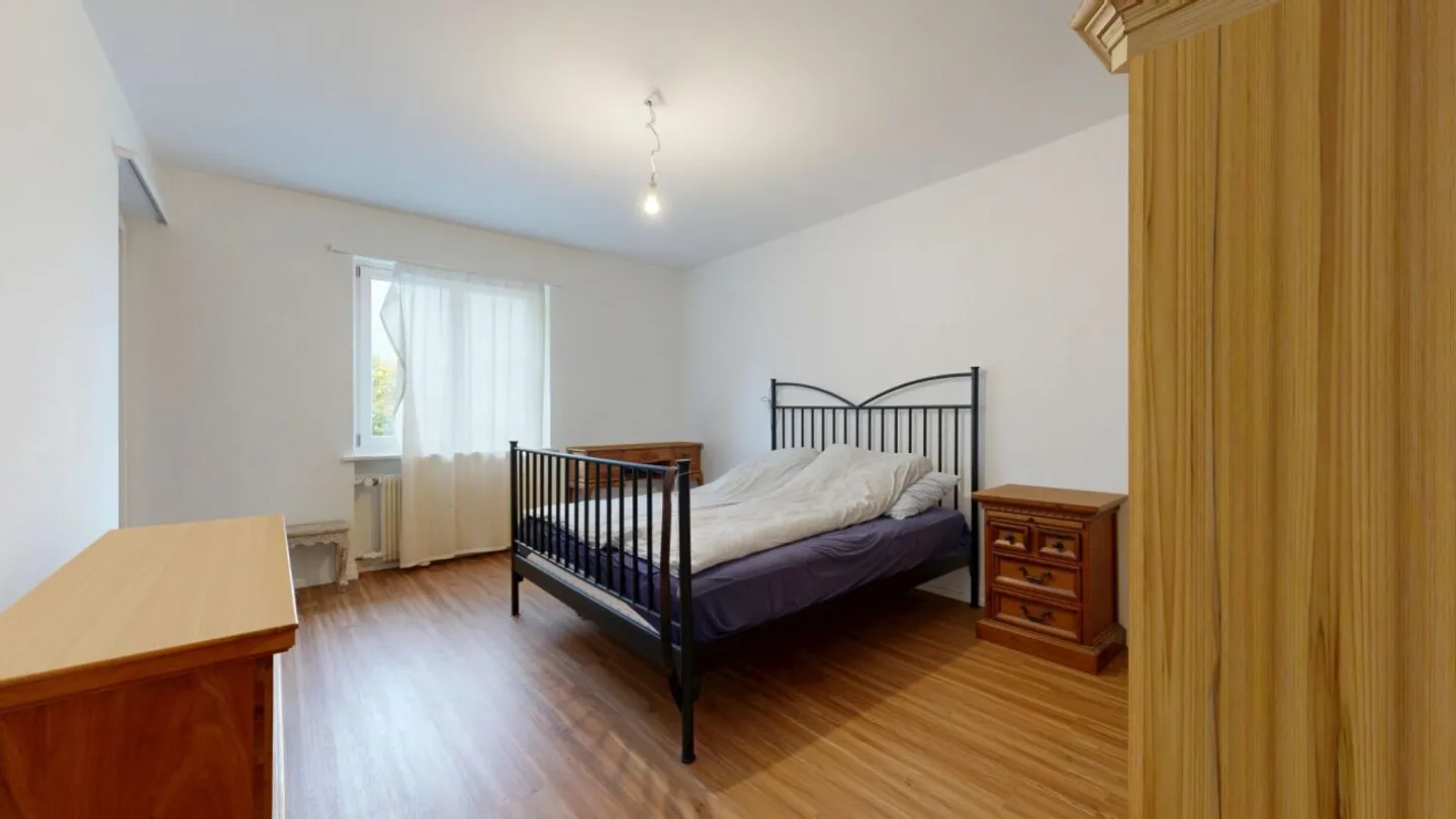 Spacious Single-Family Home / Building Land - Photo 5 of 13