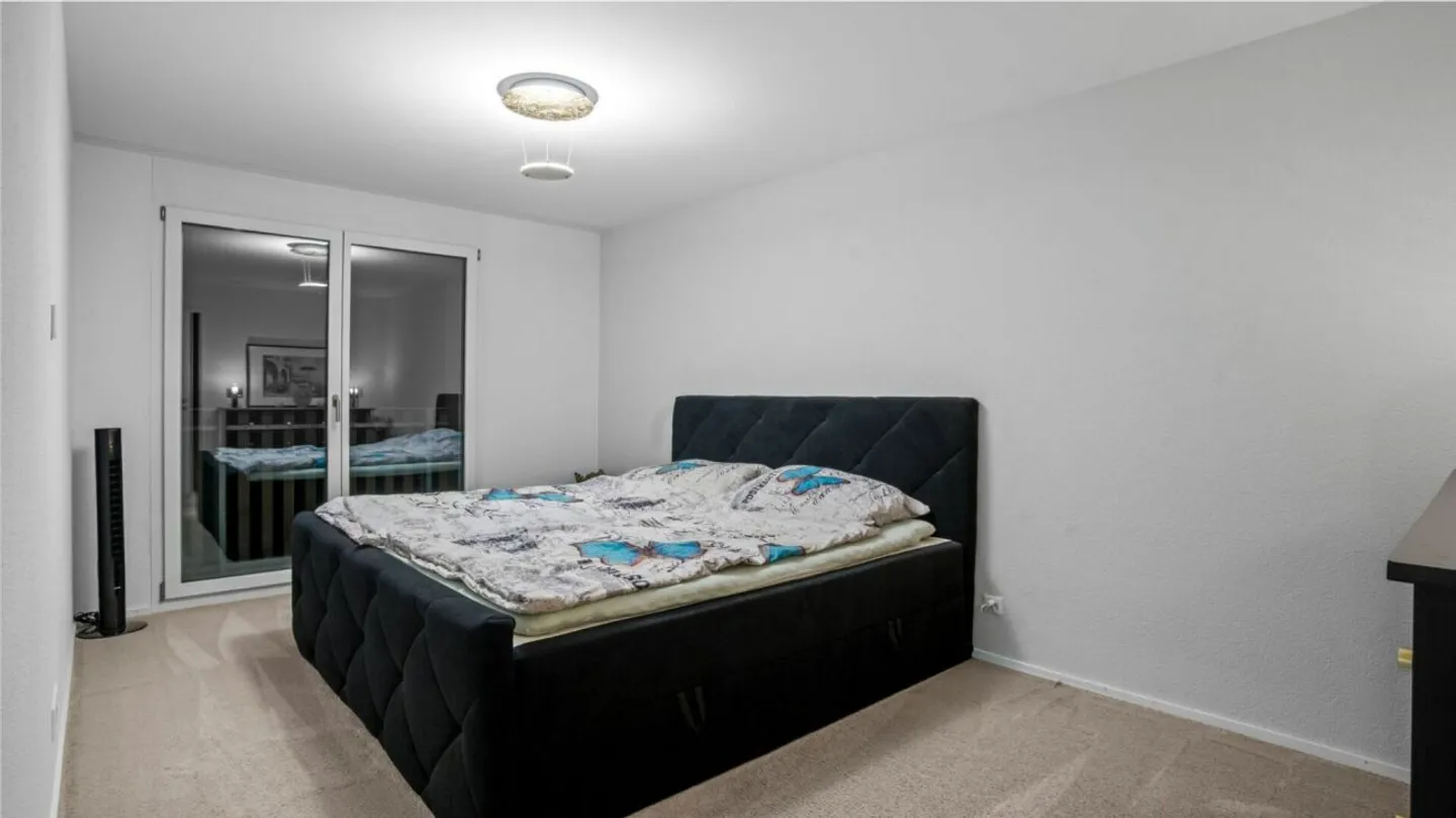 Moderne 3.5-Zimmer-Wohnung mit Balkonen - Foto 9 von 13