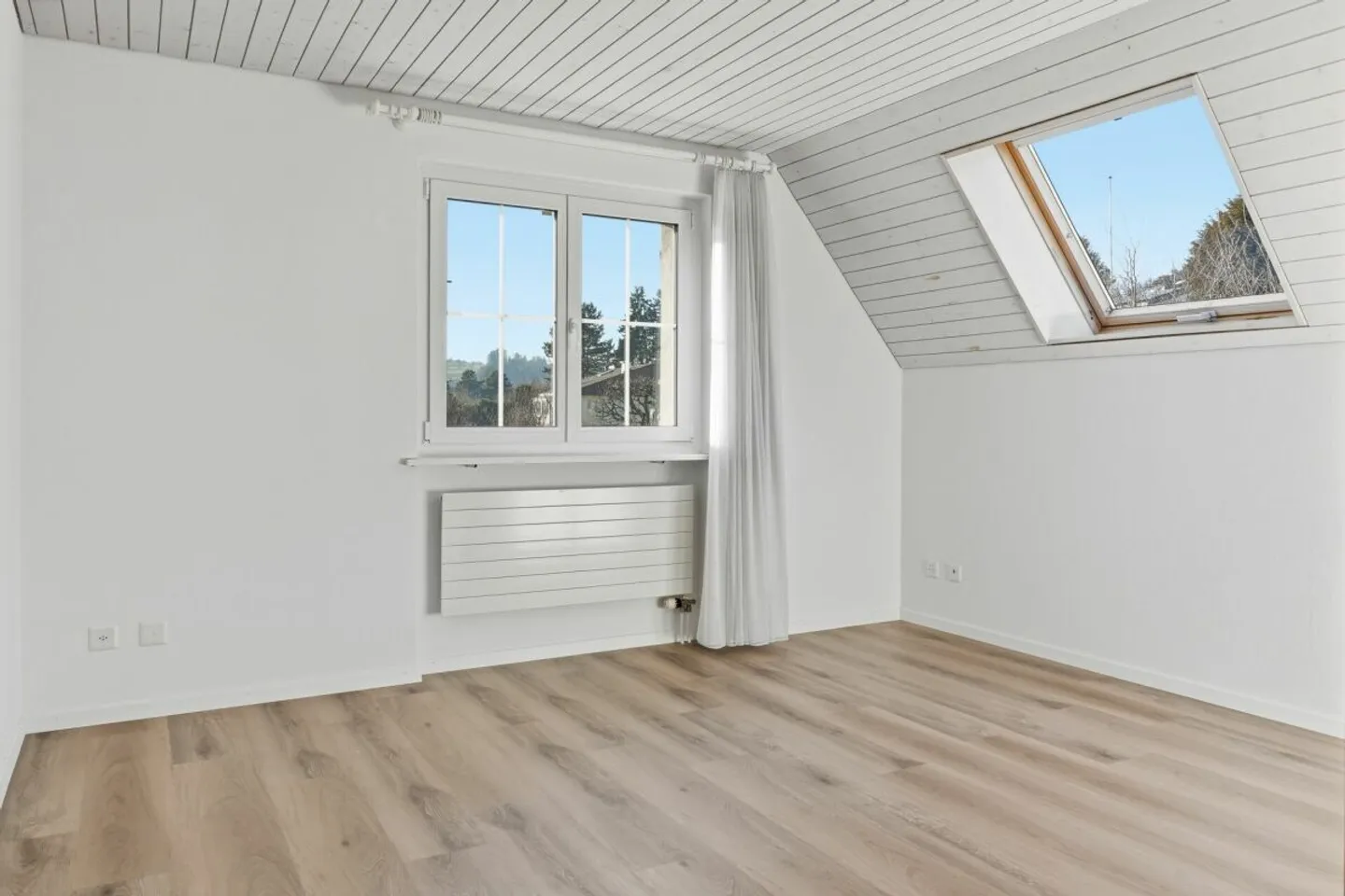 Grosszügiges Einfamilienhaus mit Garten - Foto 13 von 13