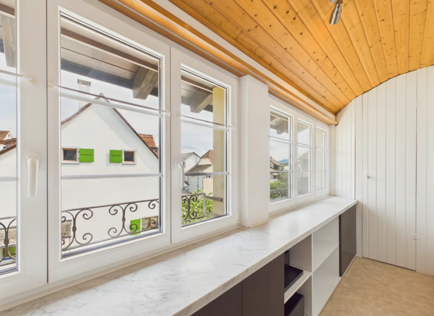 Charming farmhouse in the heart of the village - Photo 6 of 13