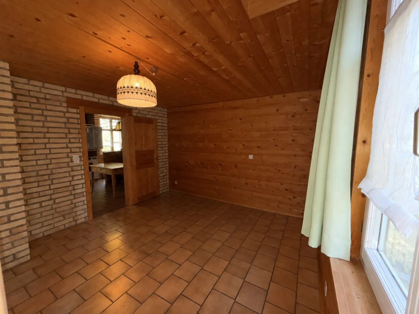Charming 3.5-Room Apartment - Photo 5 of 10
