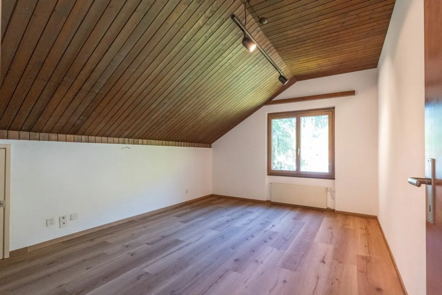 Charmantes Einfamilienhaus in Tamins - Foto 9 von 13