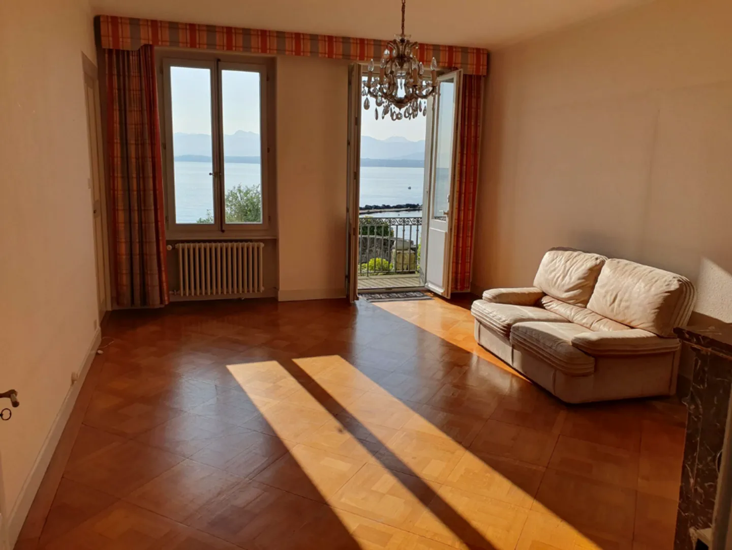 Piedi nell'acqua a Nyon - Foto 7 di 13