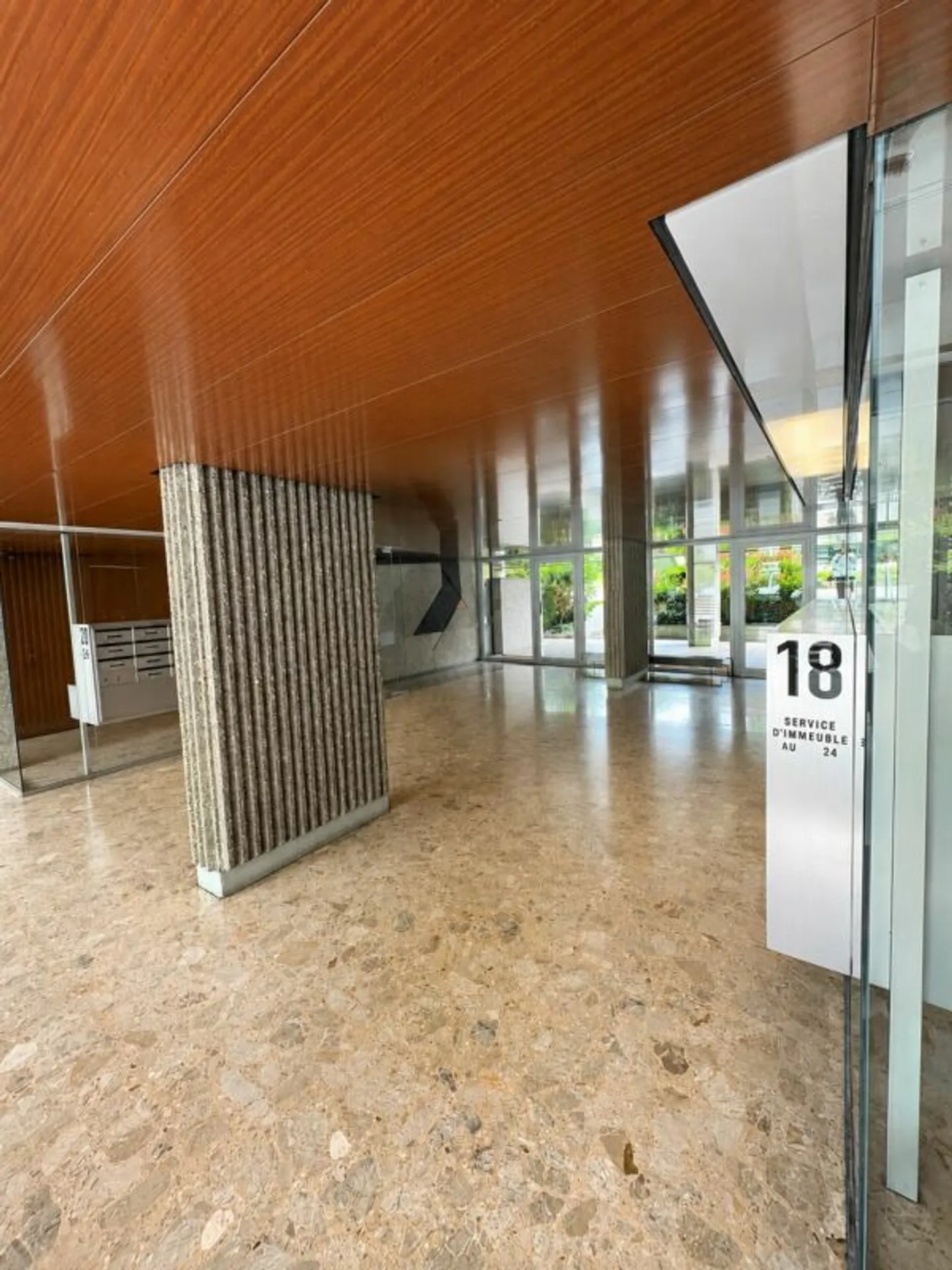 URGENT  - Reprise de bail  - Jolie studio dans un environnement calme - Photo 4 sur 13