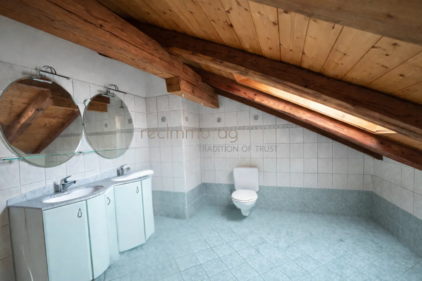 Casa bifamiliare affascinante con charme a traliccio, giardino e 170 m² di superficie abitabile - Foto 11 di 11