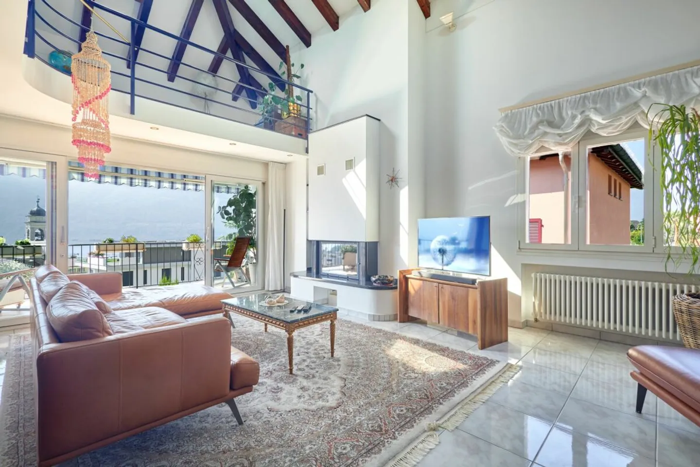 Stupendo Attico Duplex con Vista Lago - Foto 4 di 13