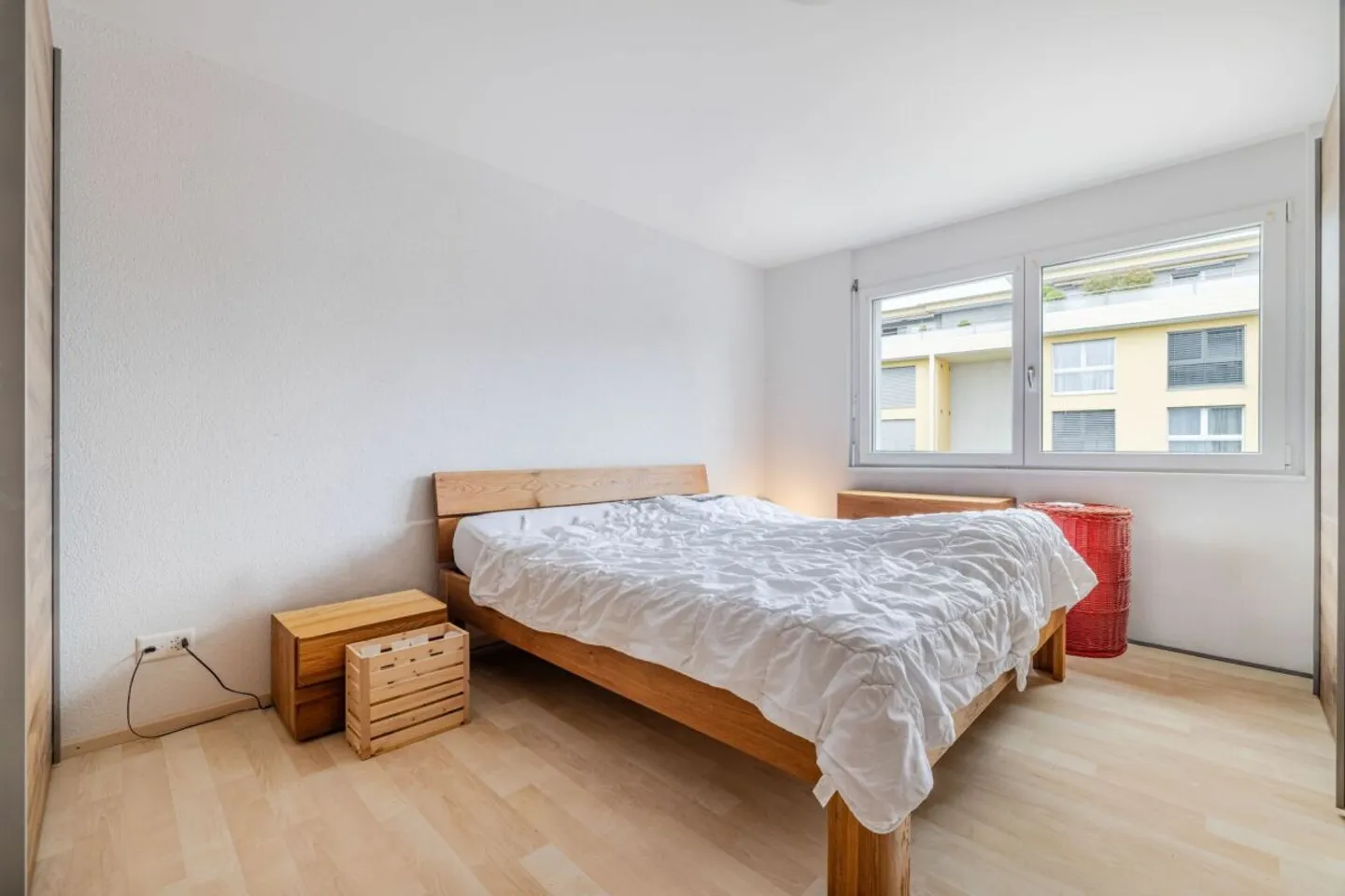 4.5-ROOM APARTMENT ON THE 1ST FLOOR WITH SPACIOUS, COVERED TERRACE NEAR THE LAKE - Photo 5 of 12