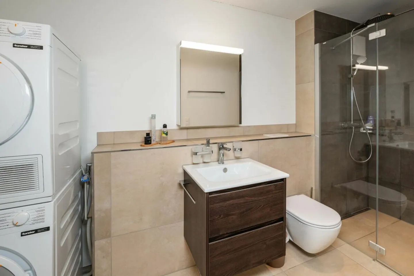 Moderne Wohnung mit fantastischer Aussicht - Foto 9 von 12