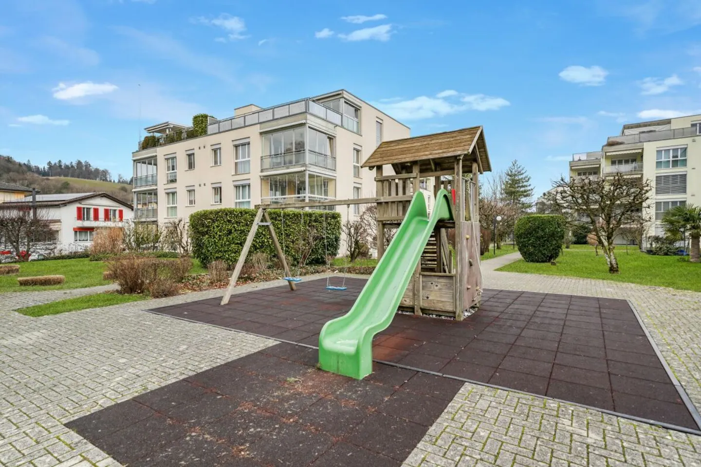 Bright 4.5 Room Apartment with Wonderful View - Photo 11 of 13