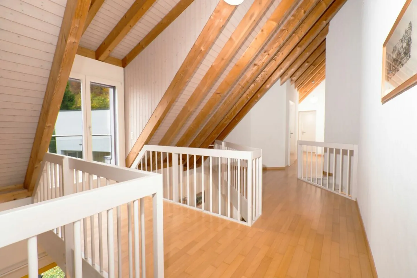 Exklusive Familienhaus mit Garten - Foto 7 von 11